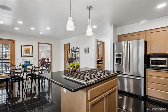2777 S Elmira Street Unit: 17