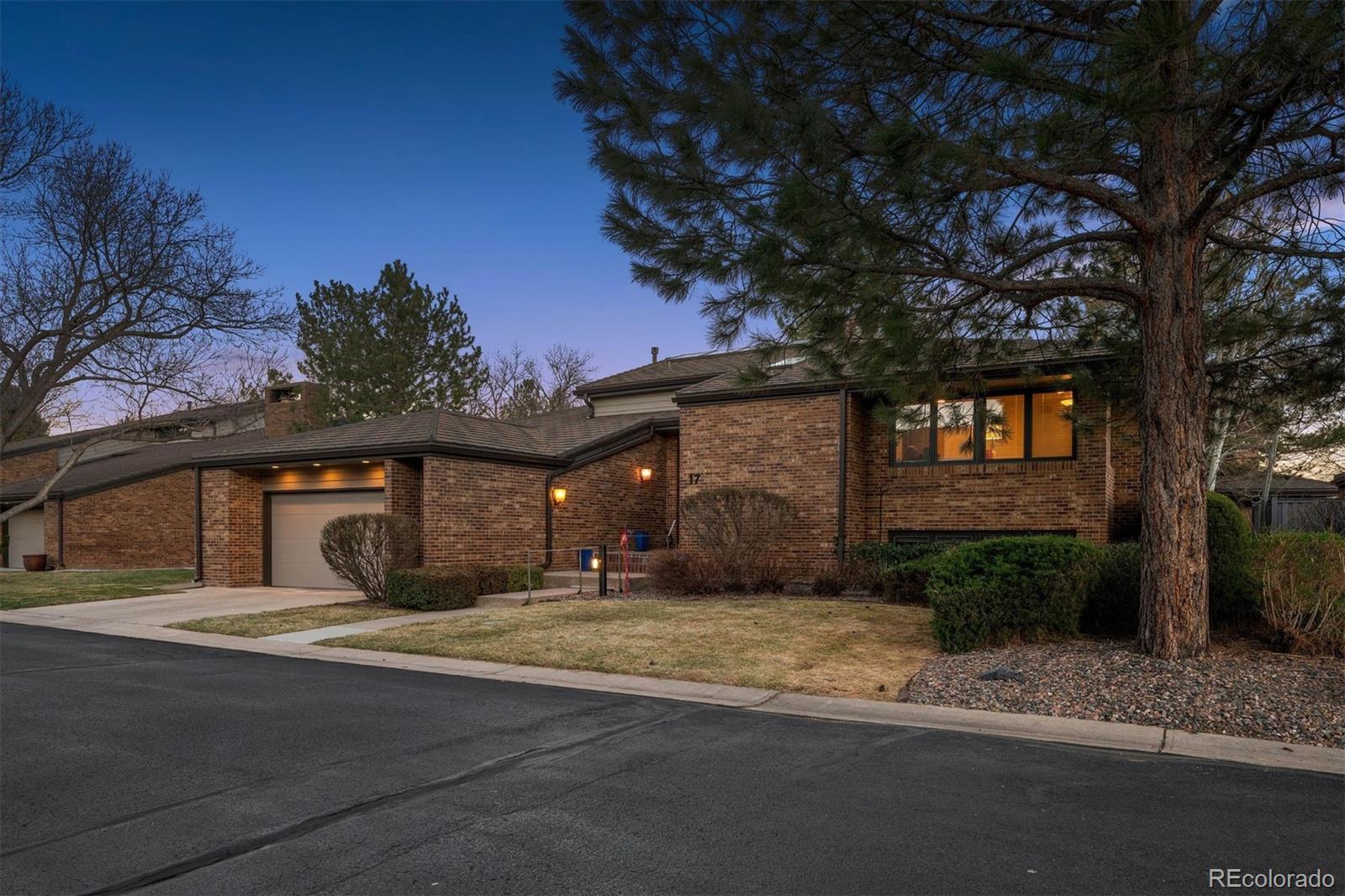 2777 S Elmira Street Unit: 17