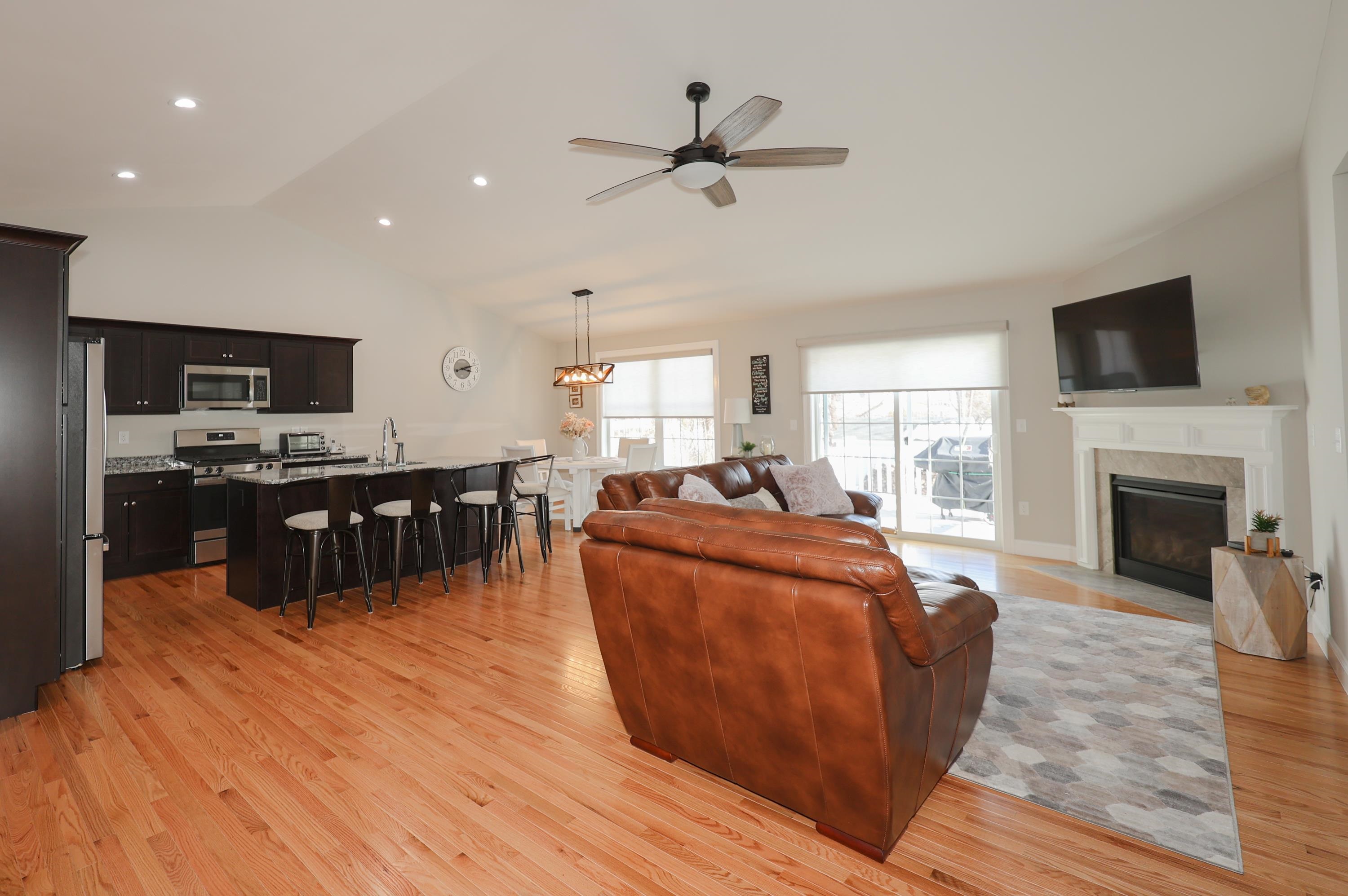 38 B Brackett Lane