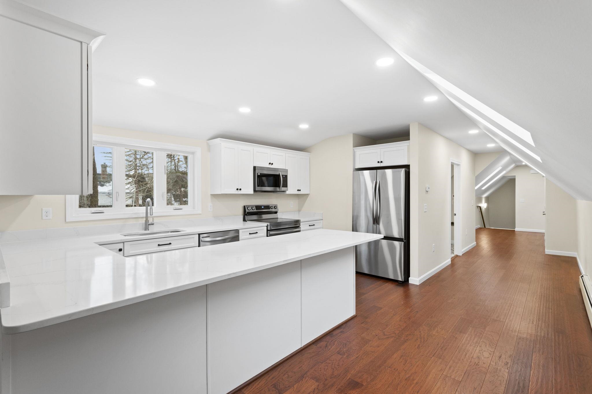 40 Rush Road Unit: B