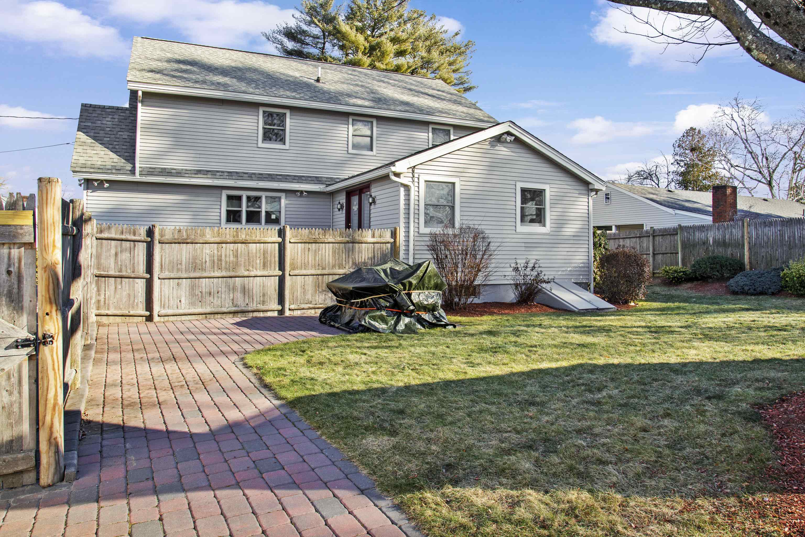 8 Laconia Avenue