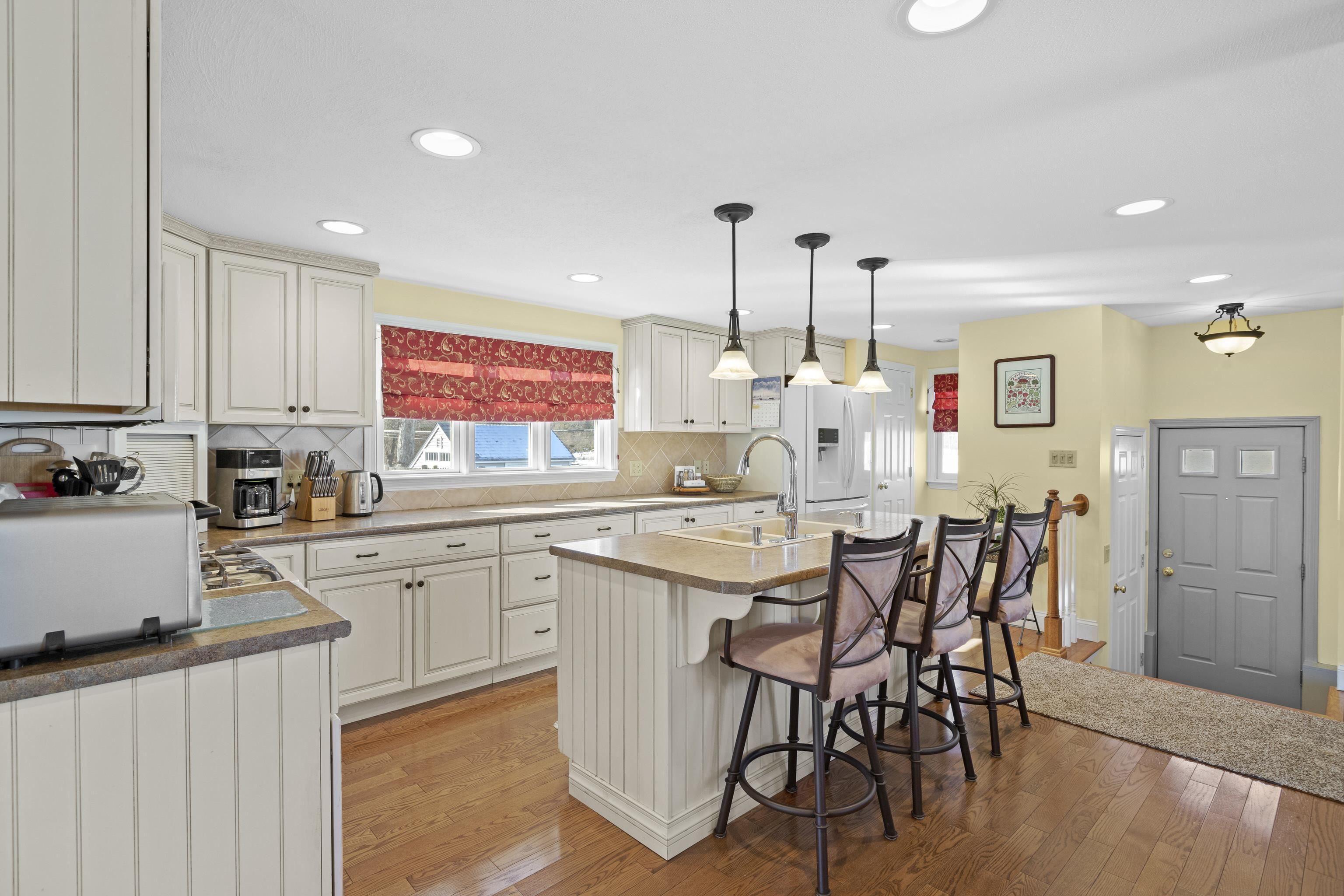 8 Laconia Avenue