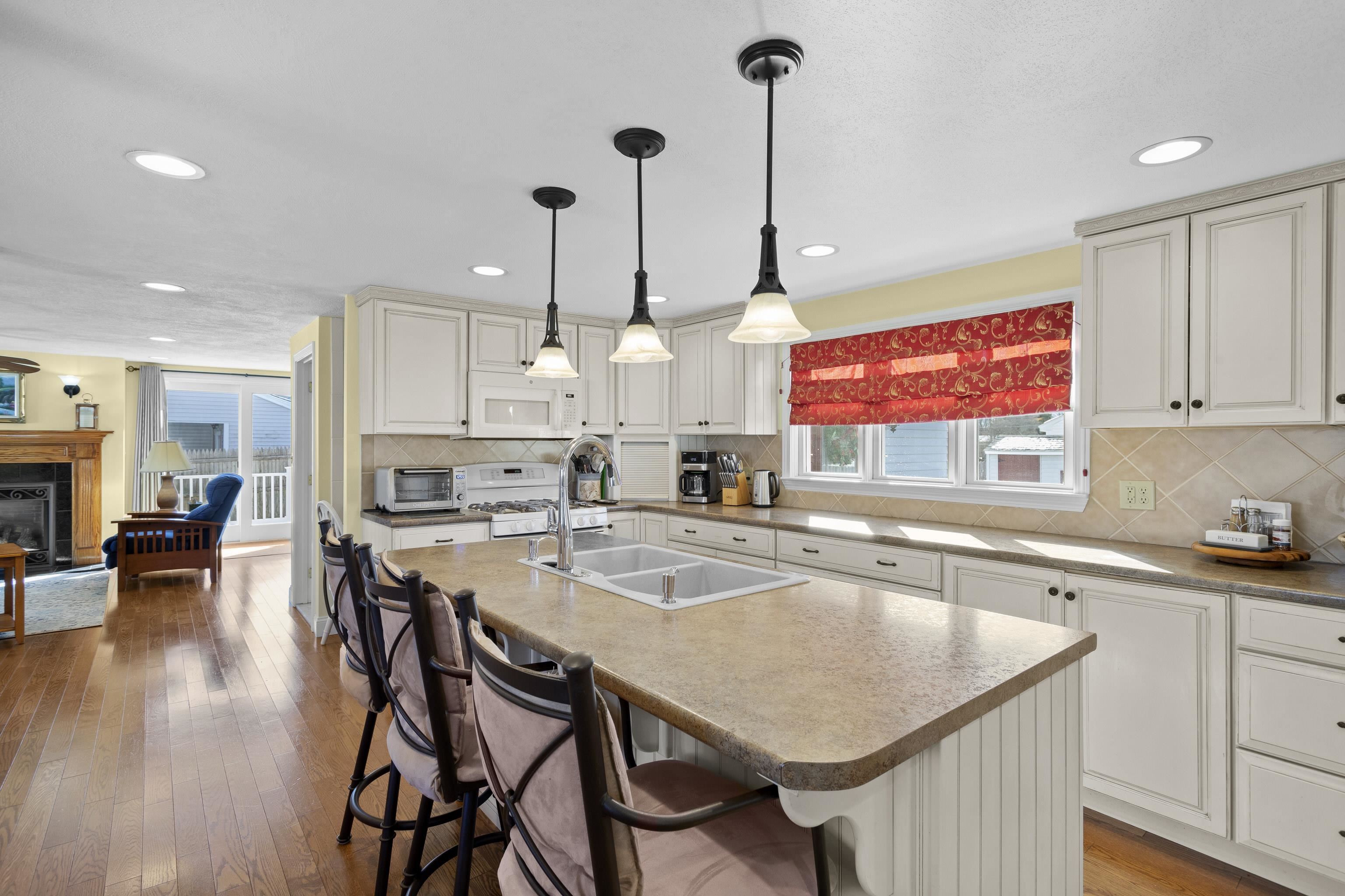 8 Laconia Avenue
