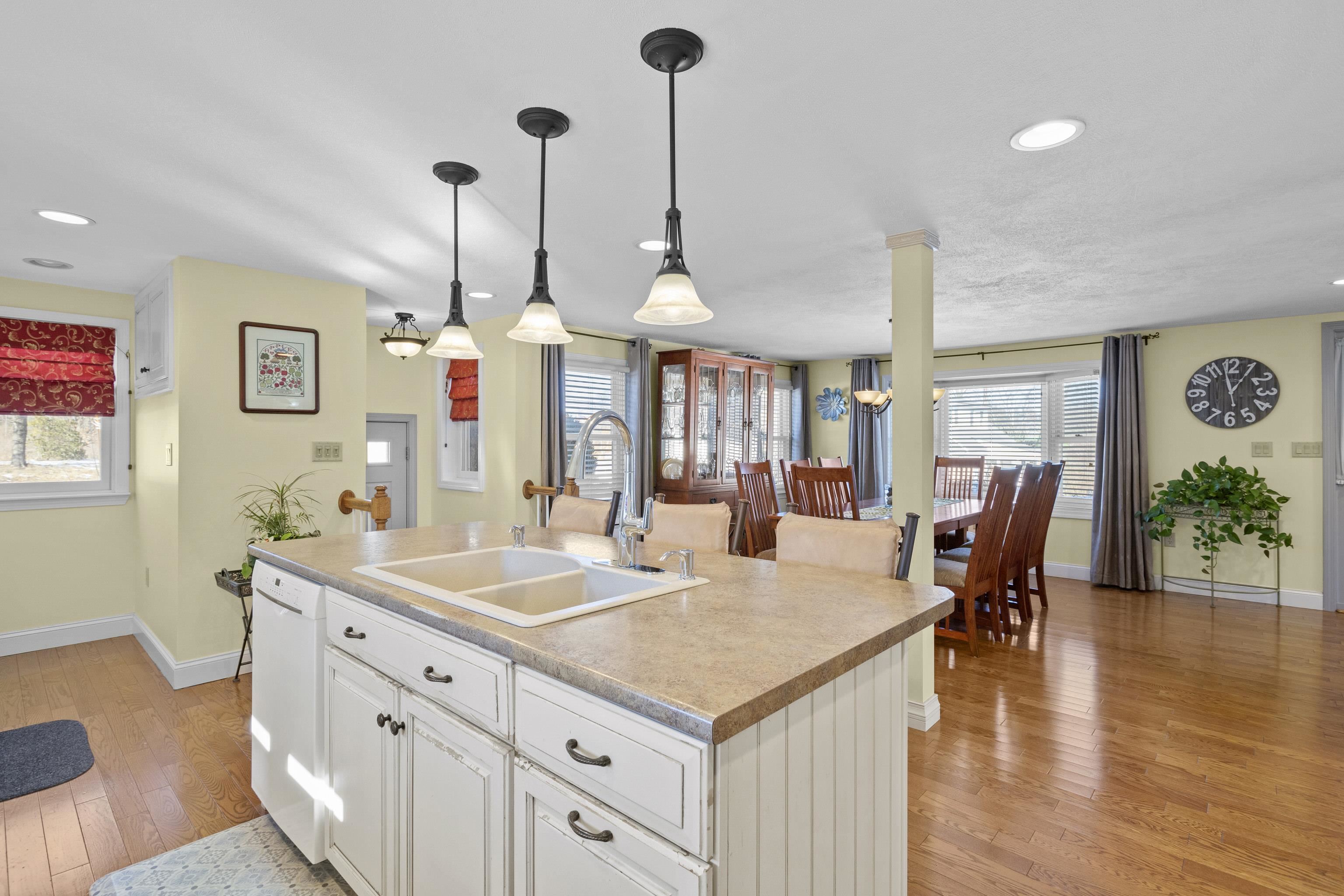 8 Laconia Avenue