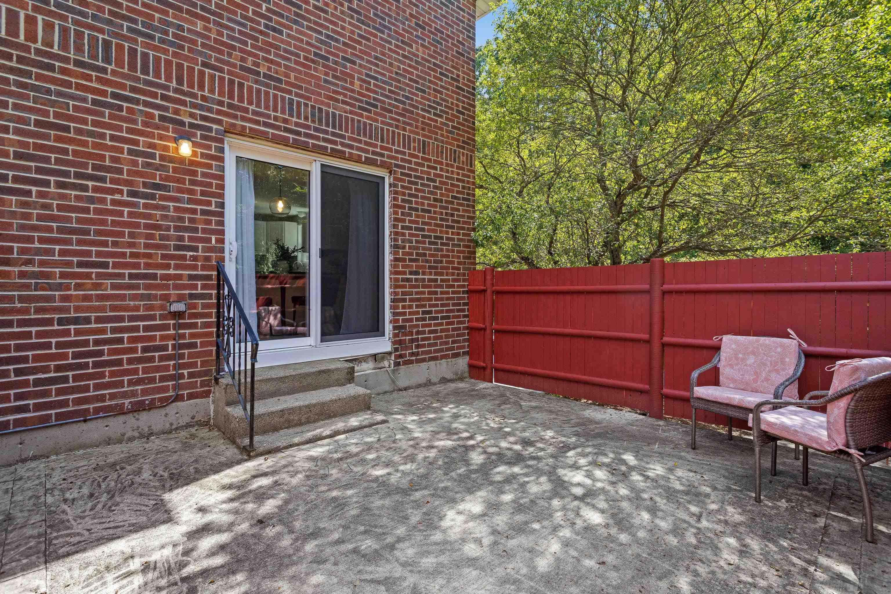 24 Oakridge Drive
