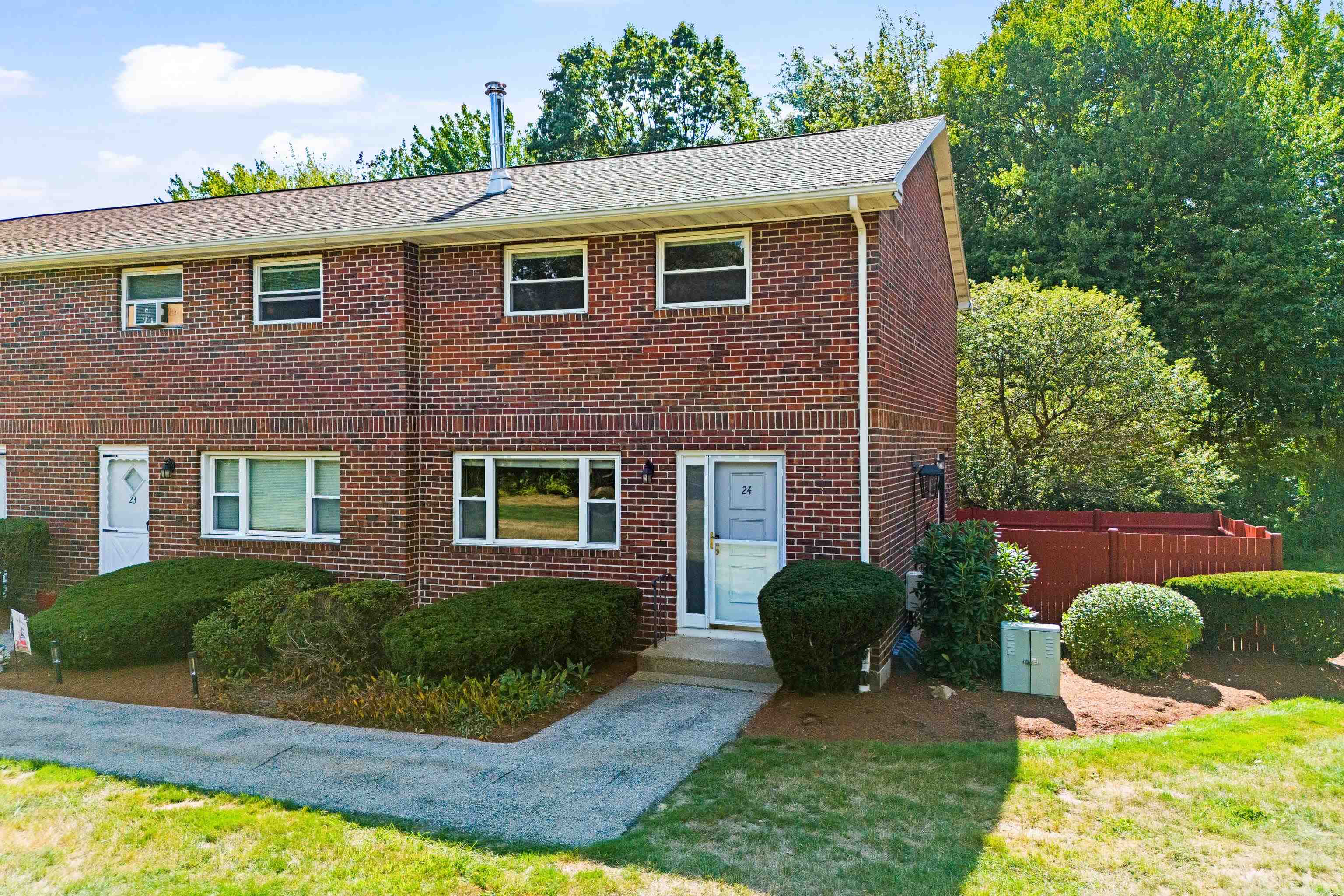 24 Oakridge Drive