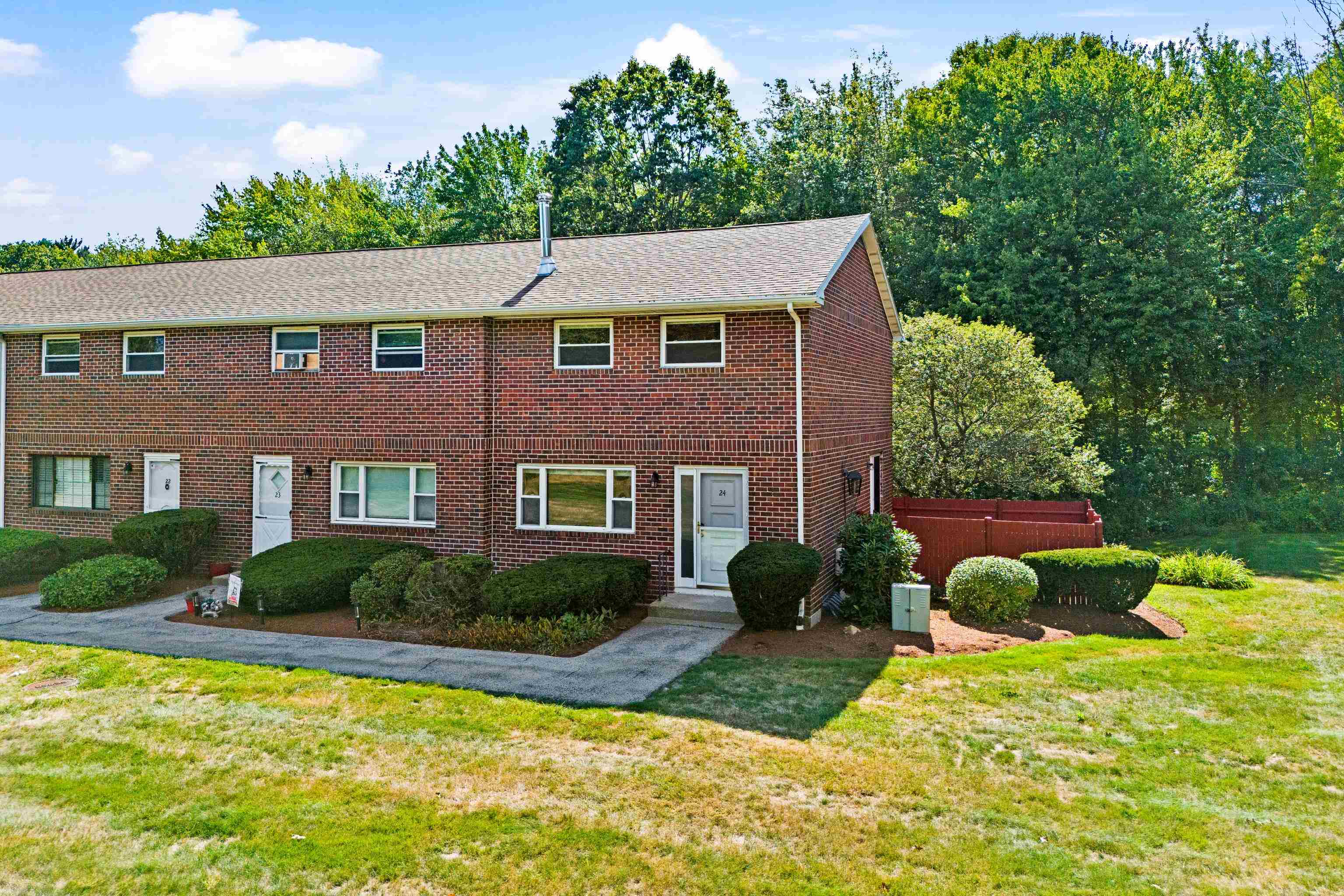 24 Oakridge Drive