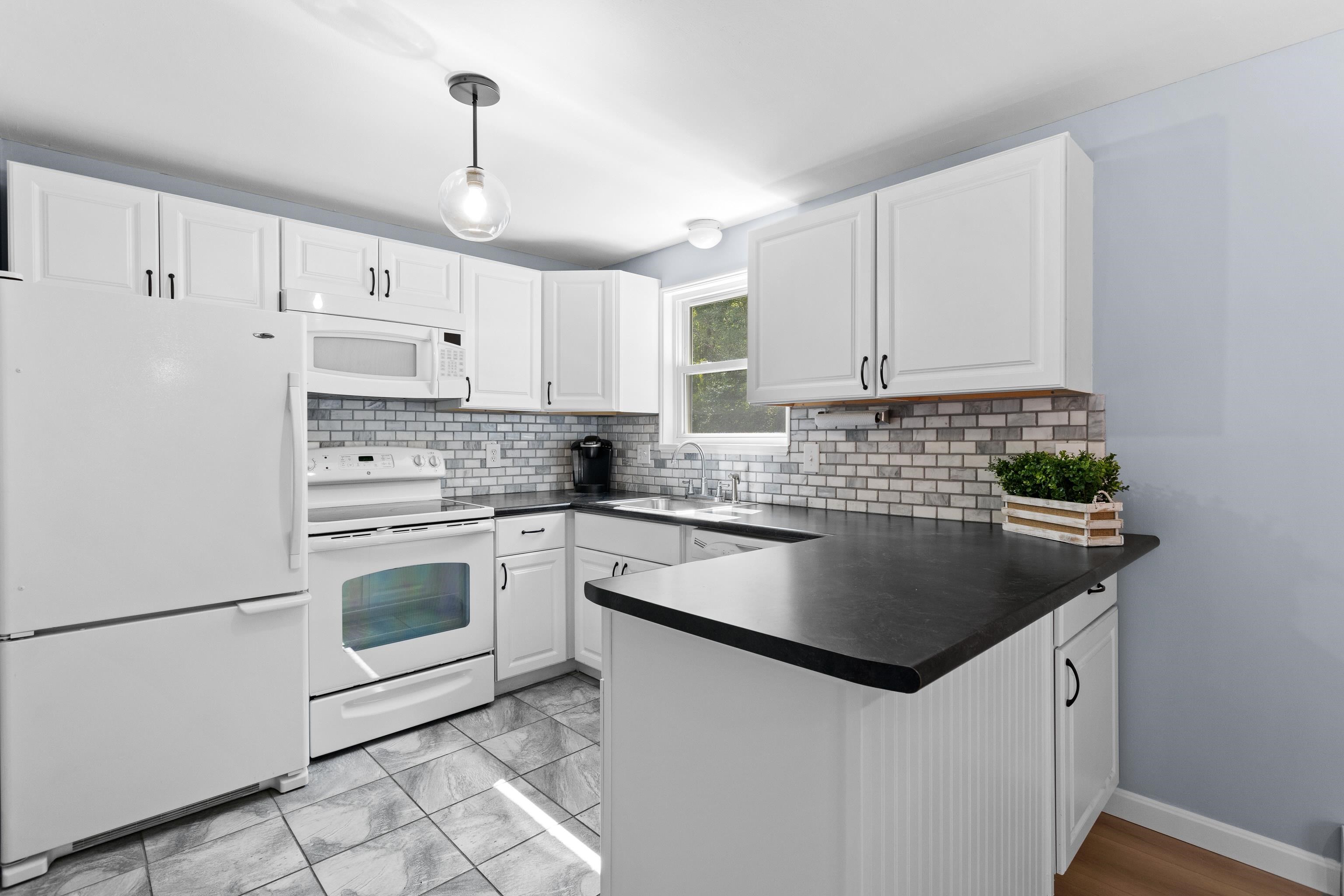 24 Oakridge Drive