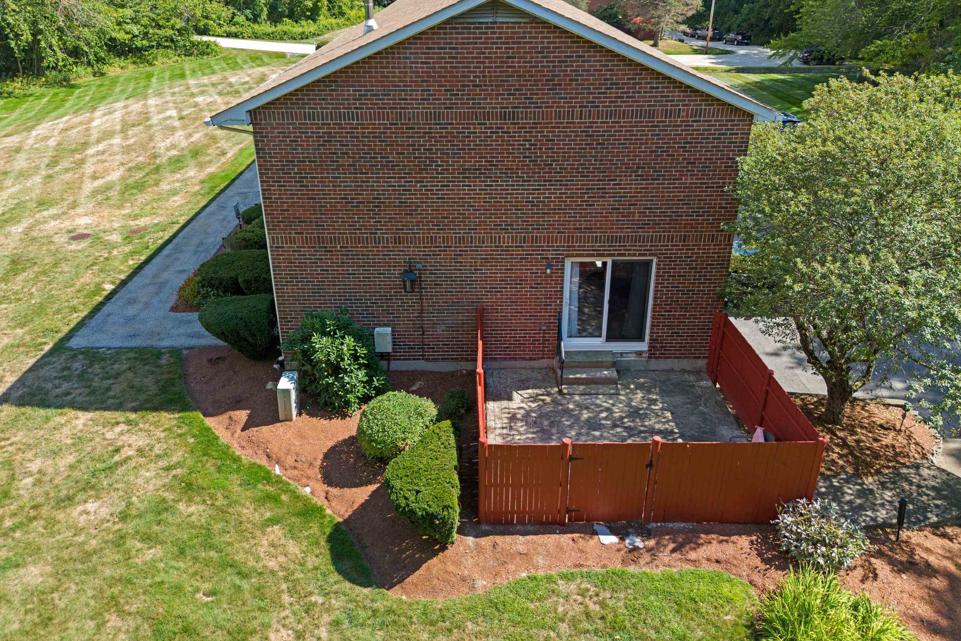 24 Oakridge Drive