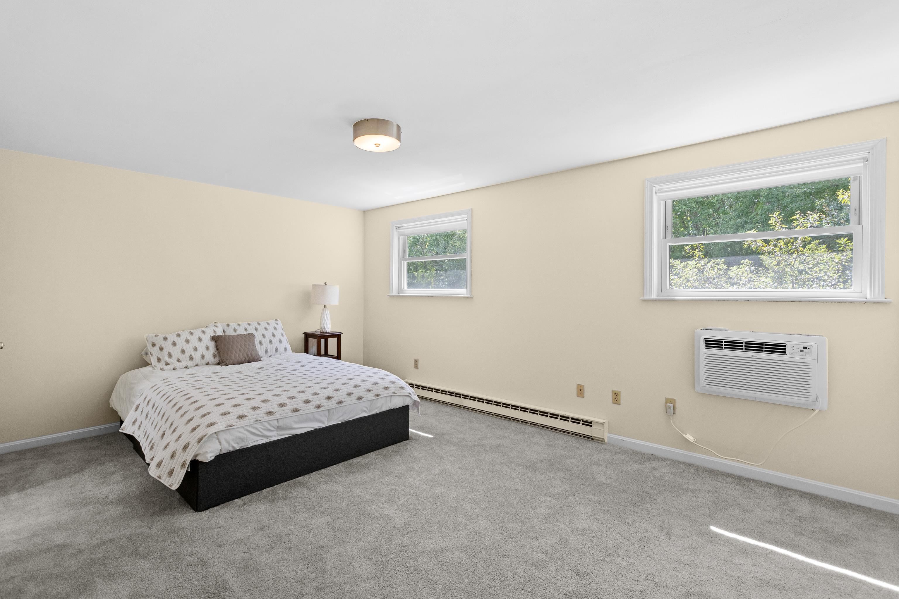 24 Oakridge Drive