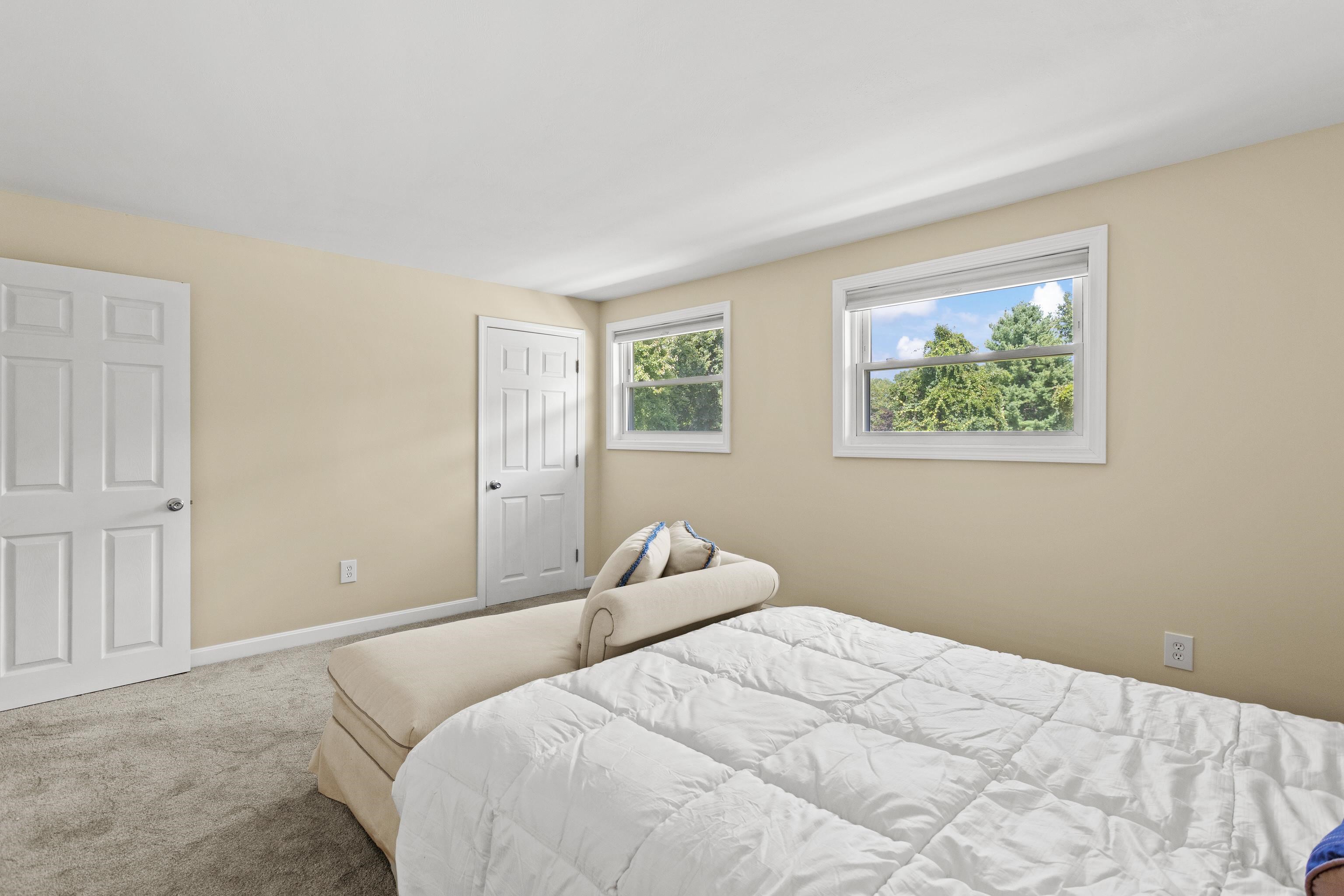 24 Oakridge Drive
