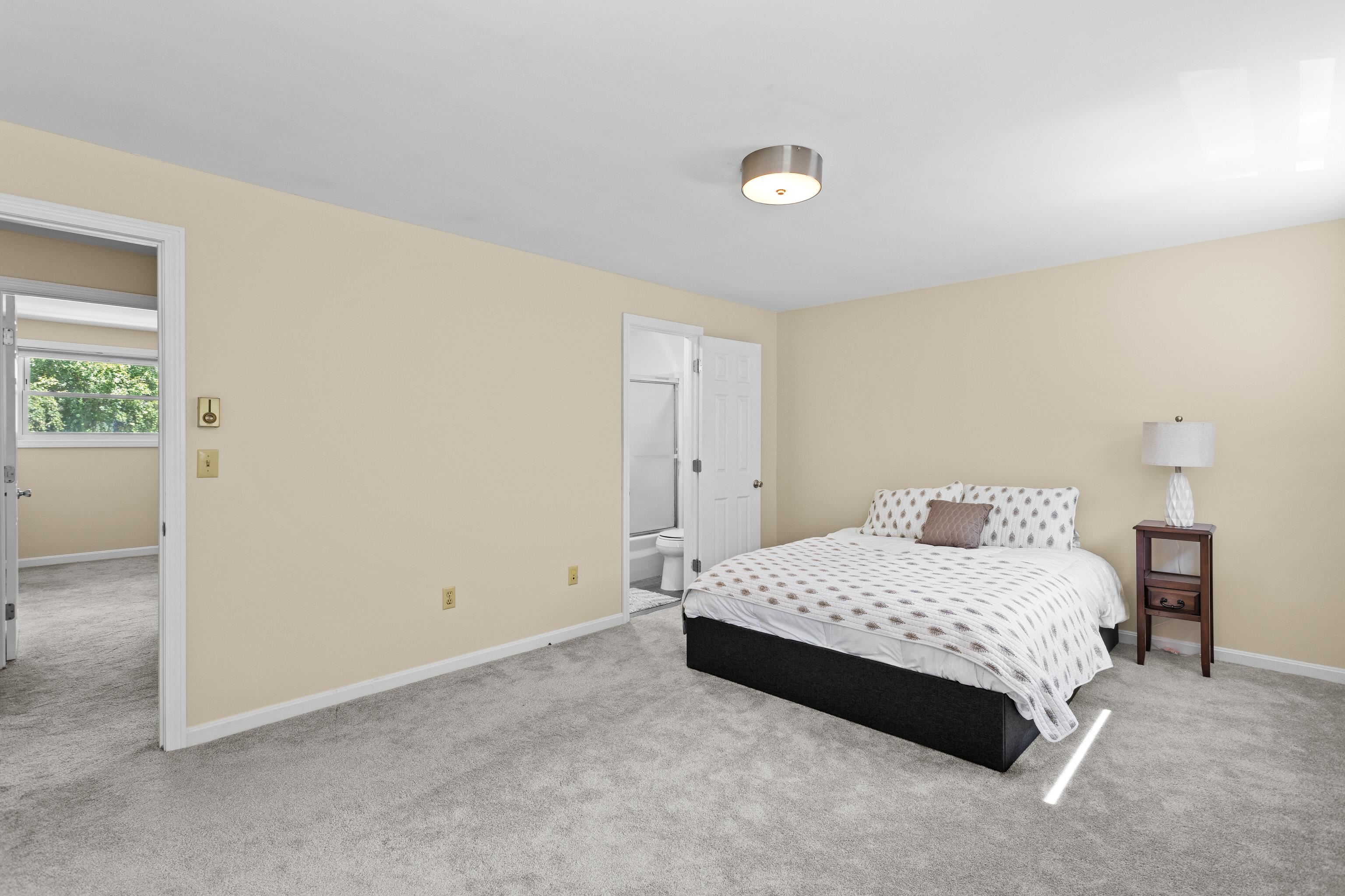 24 Oakridge Drive