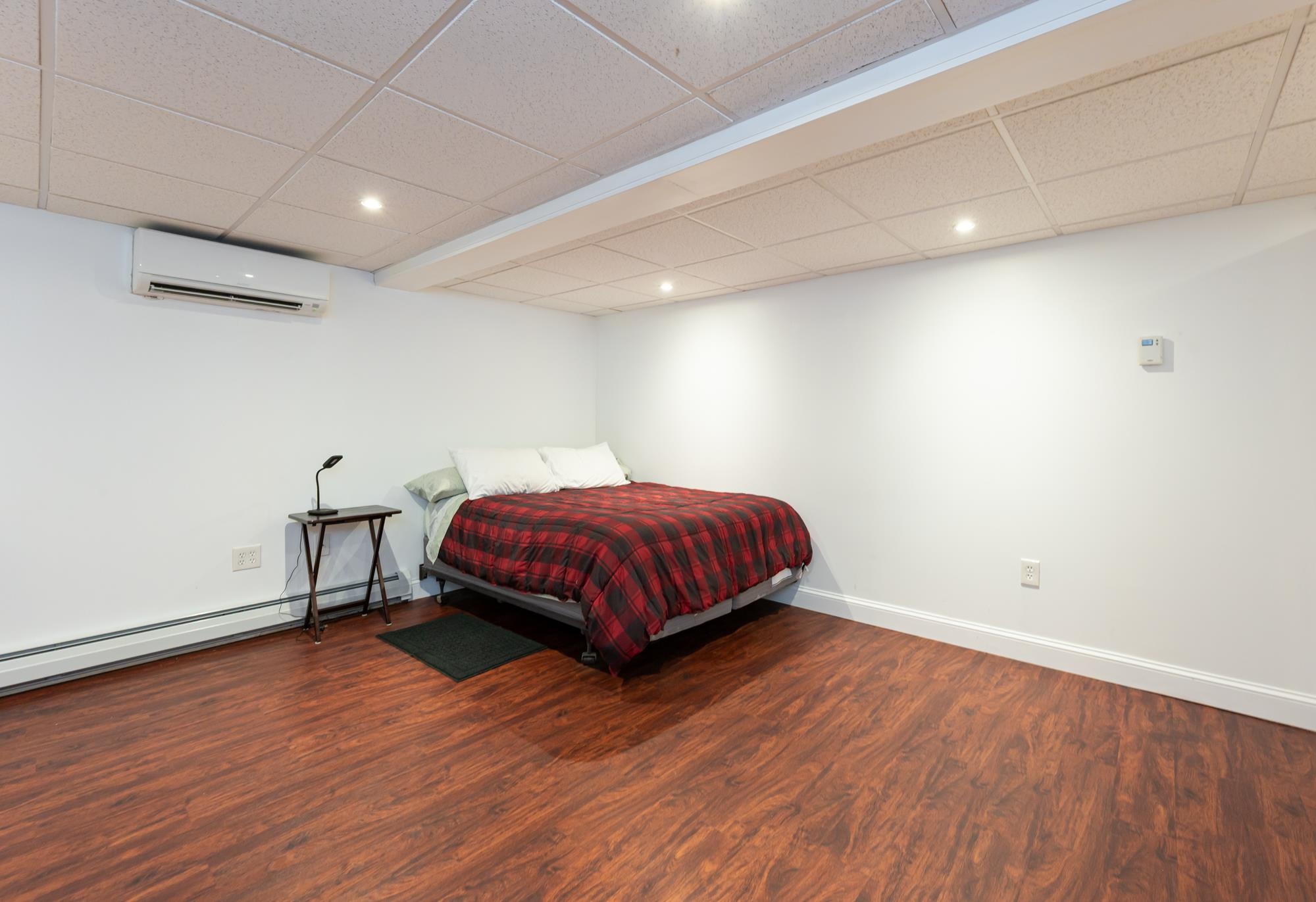 25 Tiger Tail Circle Unit: R