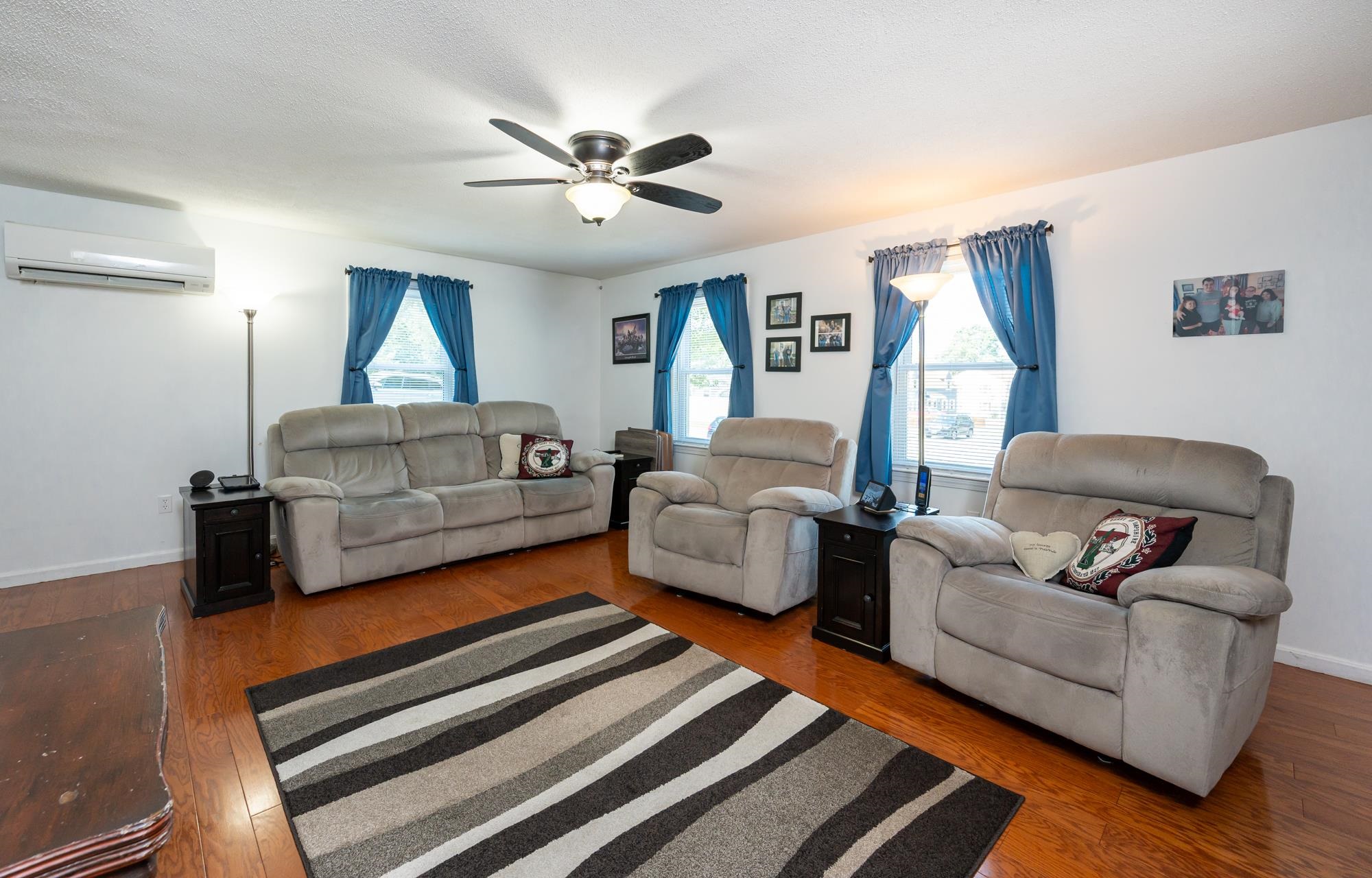 25 Tiger Tail Circle Unit: R