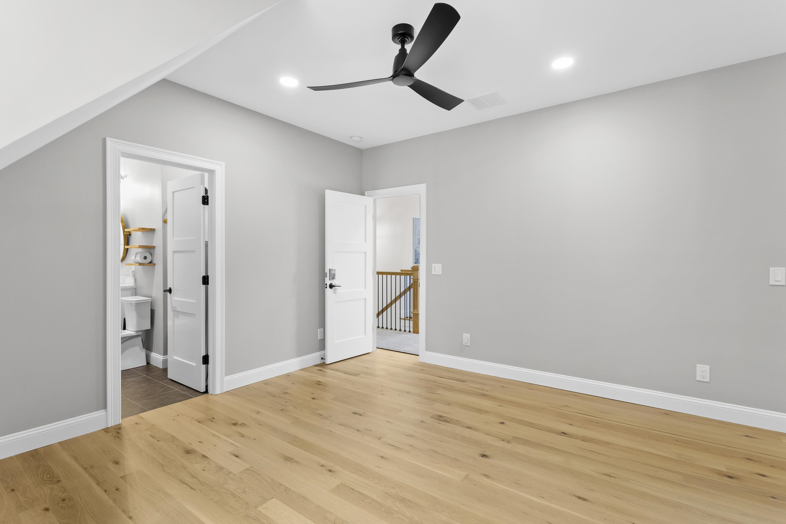 10 Hobart Lane
