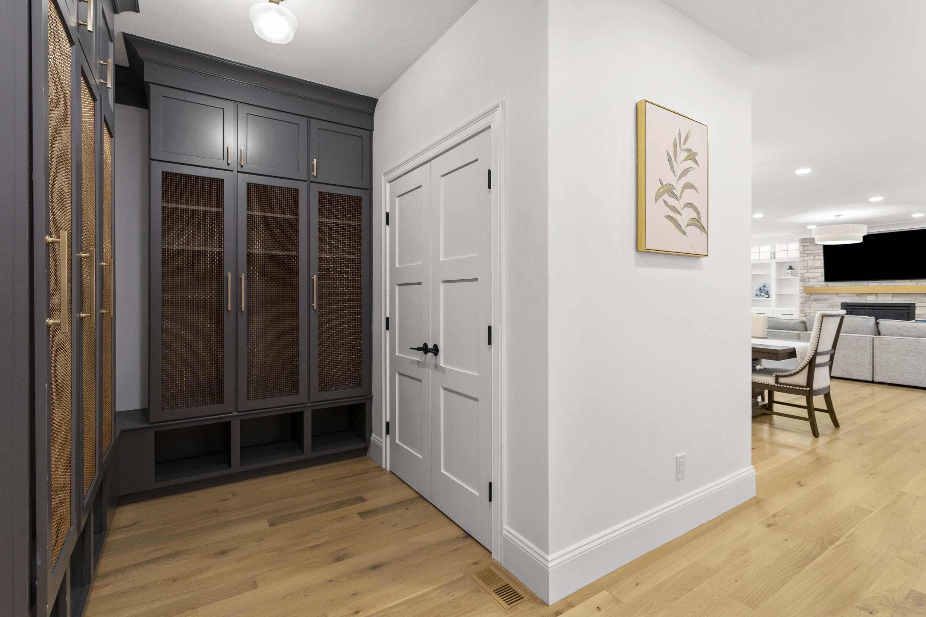 10 Hobart Lane