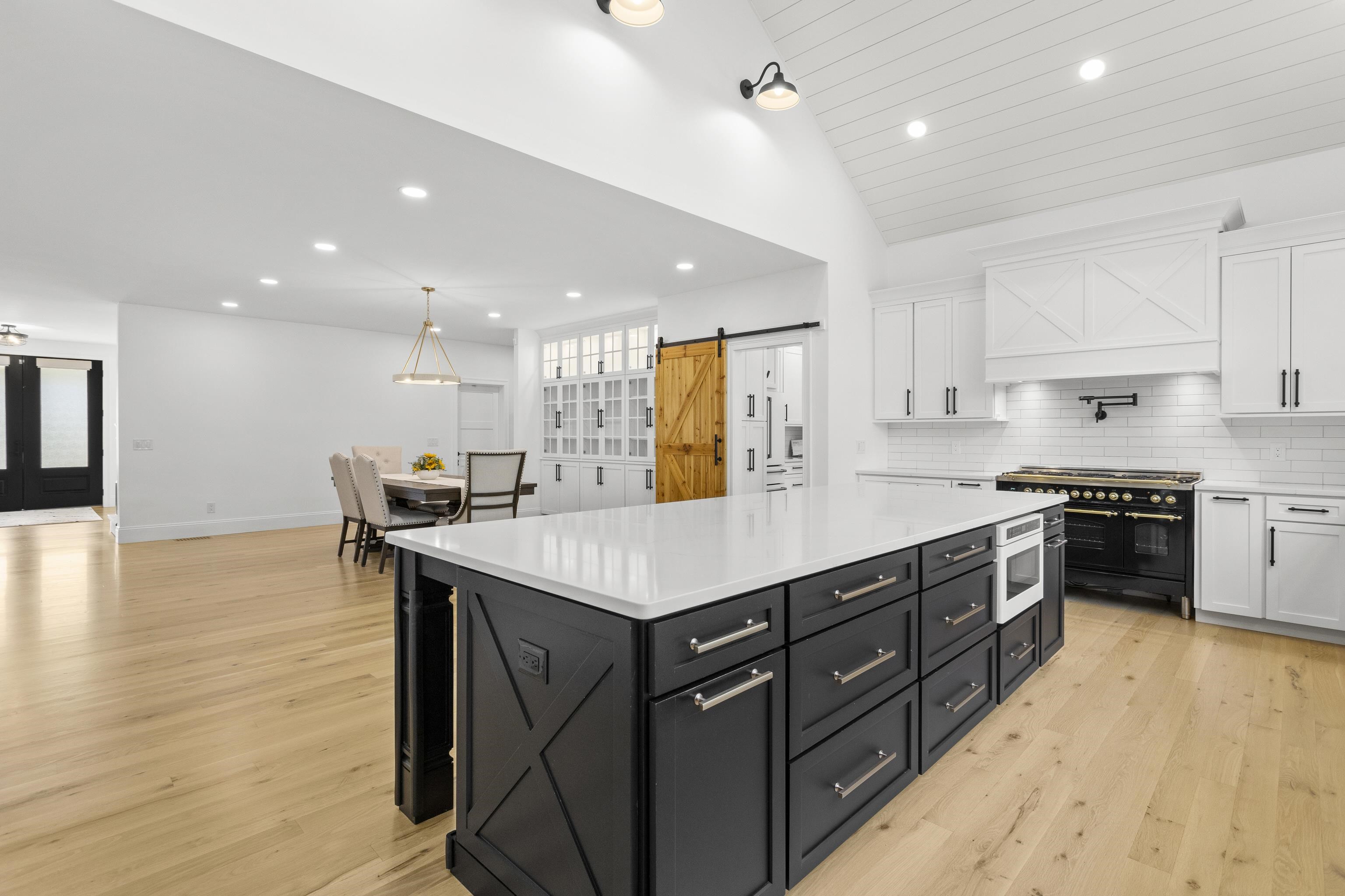 10 Hobart Lane