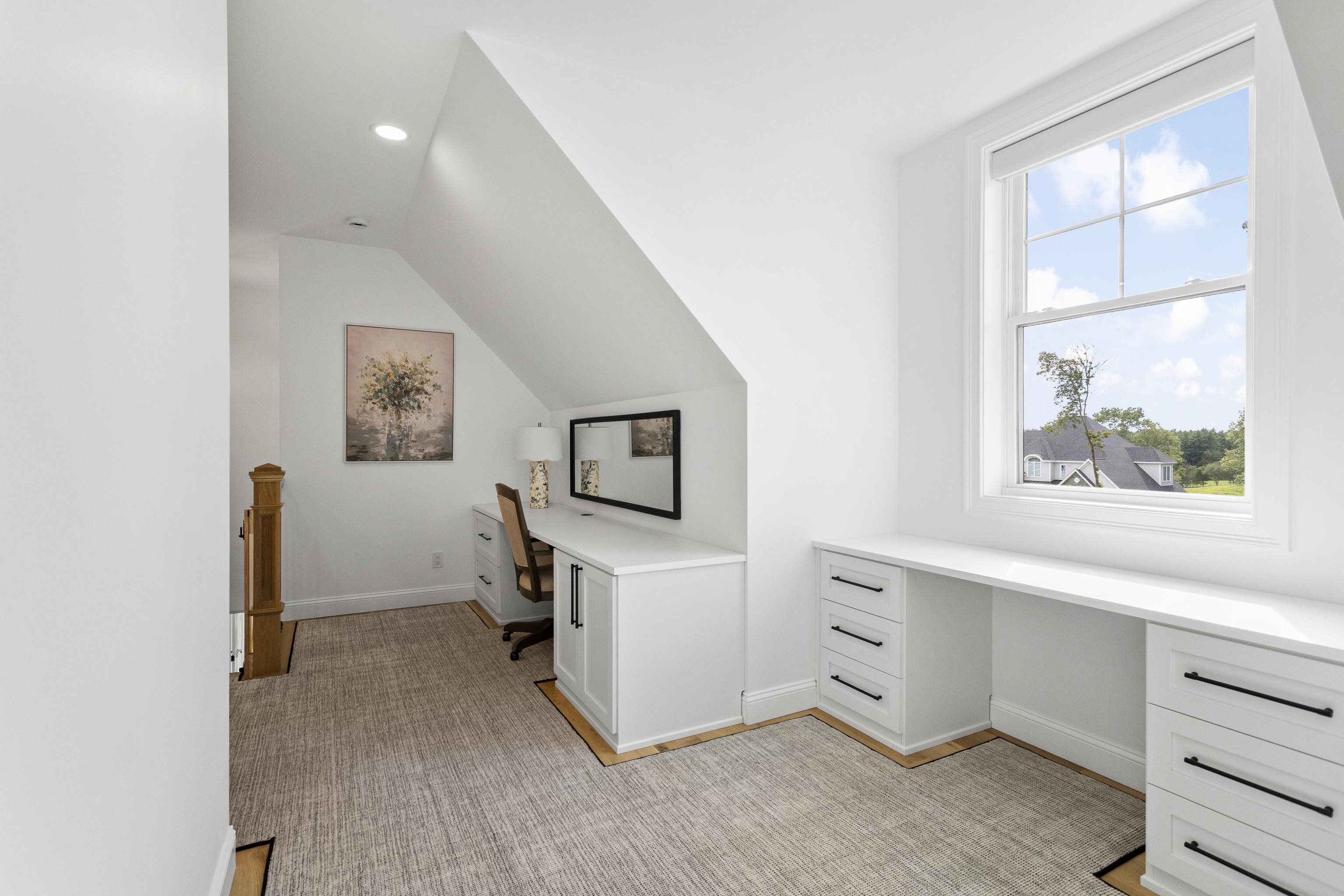 10 Hobart Lane