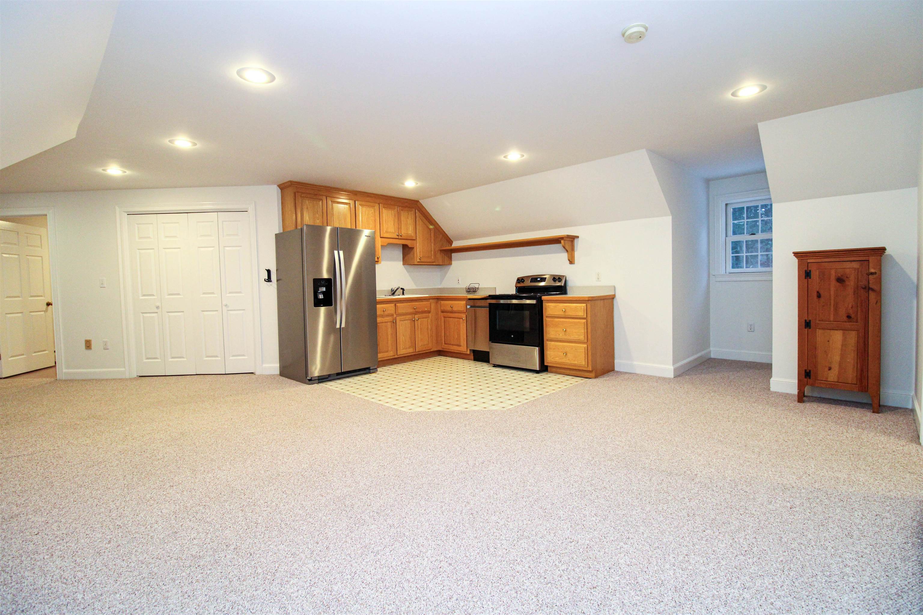 6 B Lancaster Road