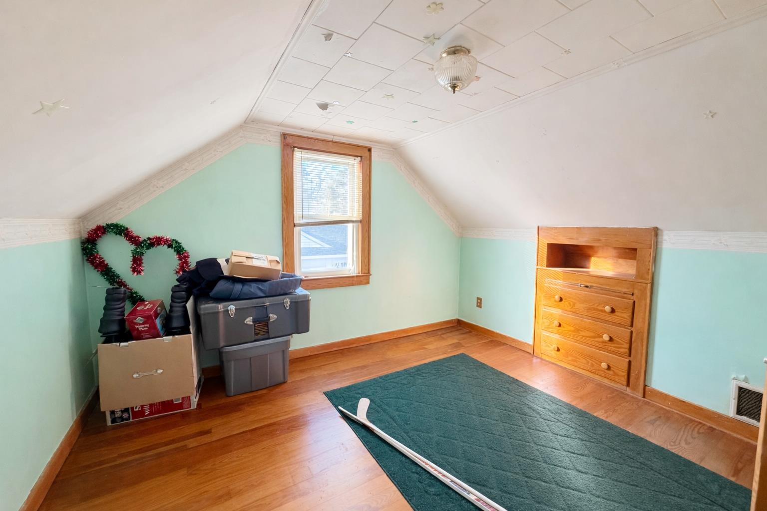 87 Saint Marie Street