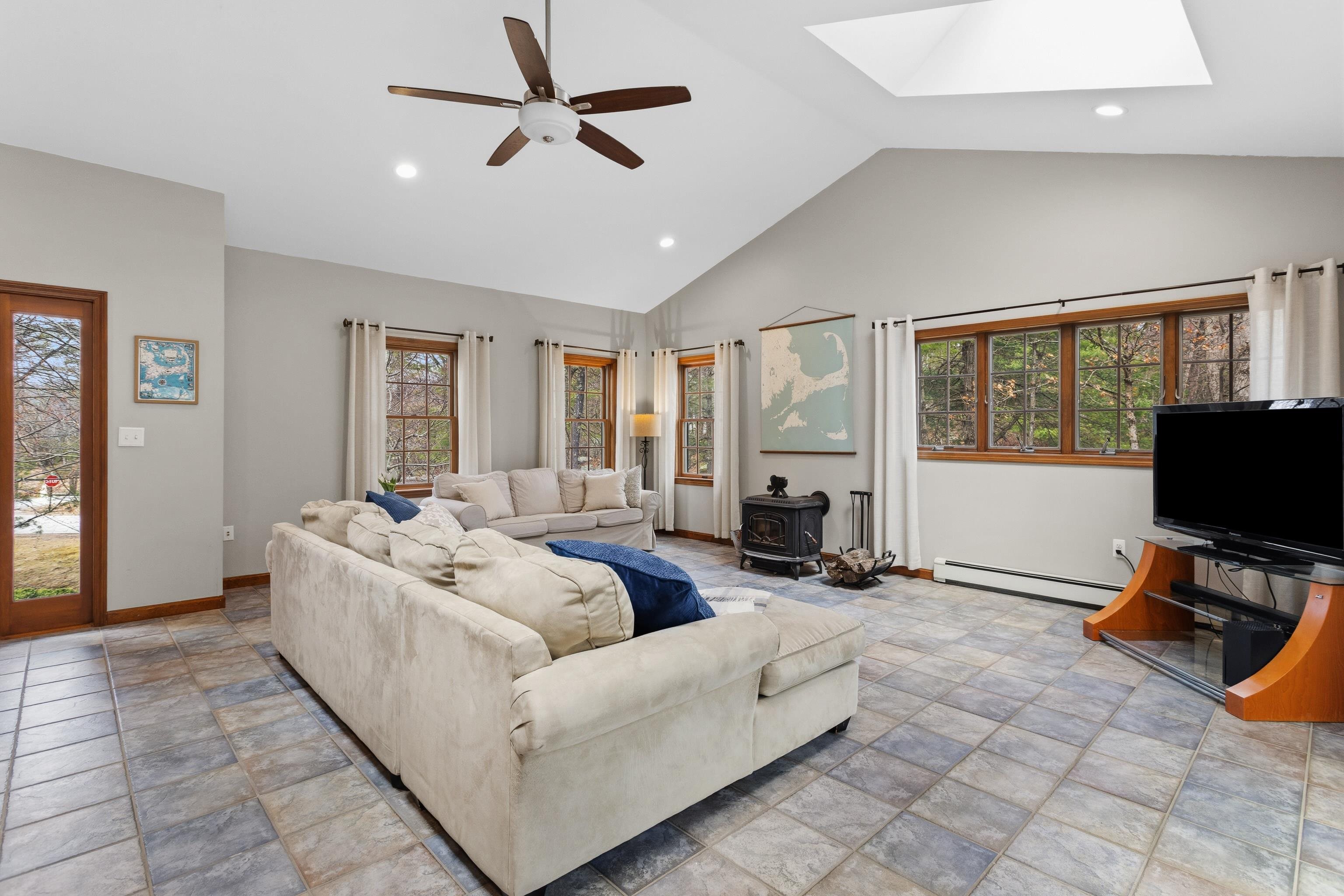 41 Windsor Boulevard