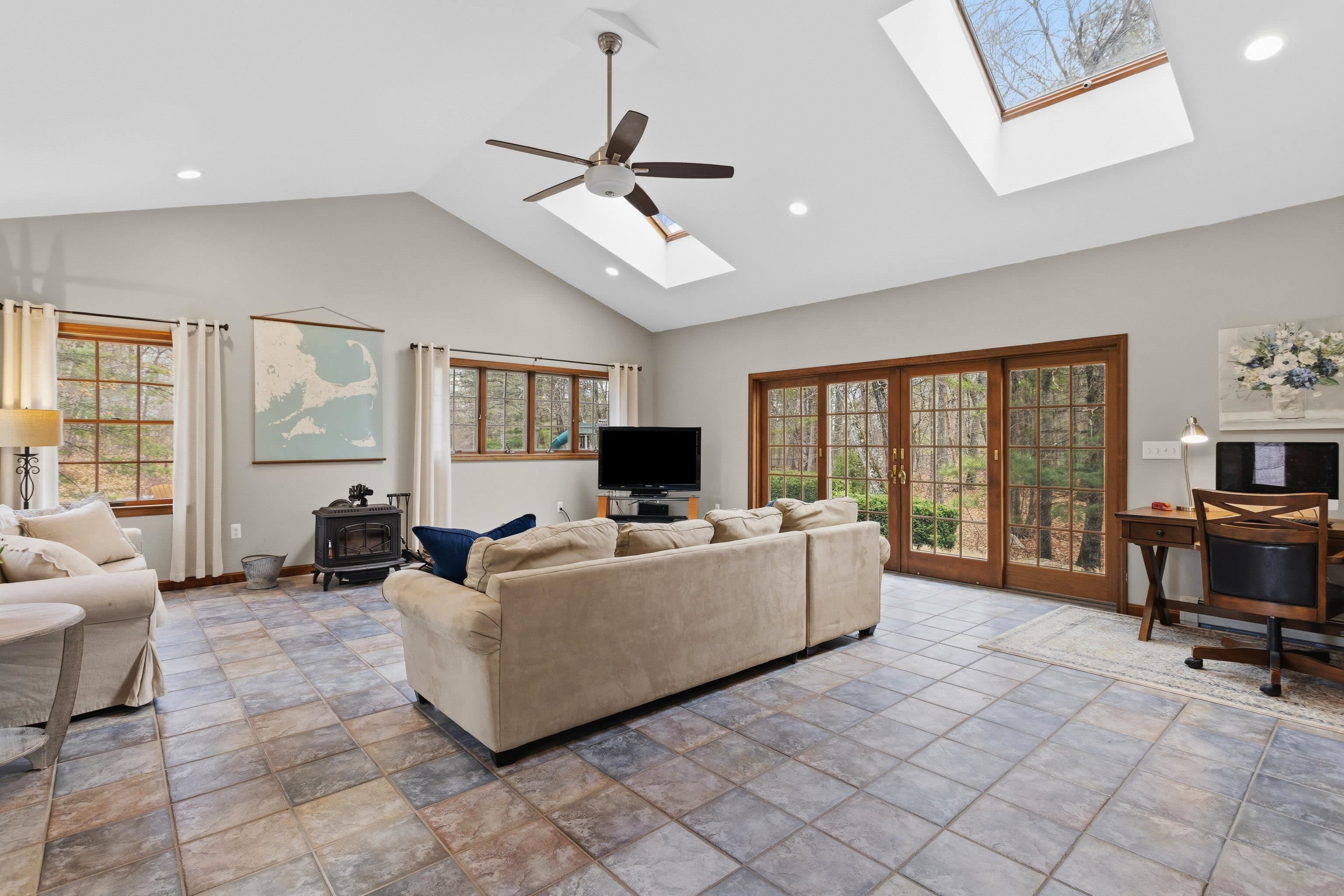 41 Windsor Boulevard