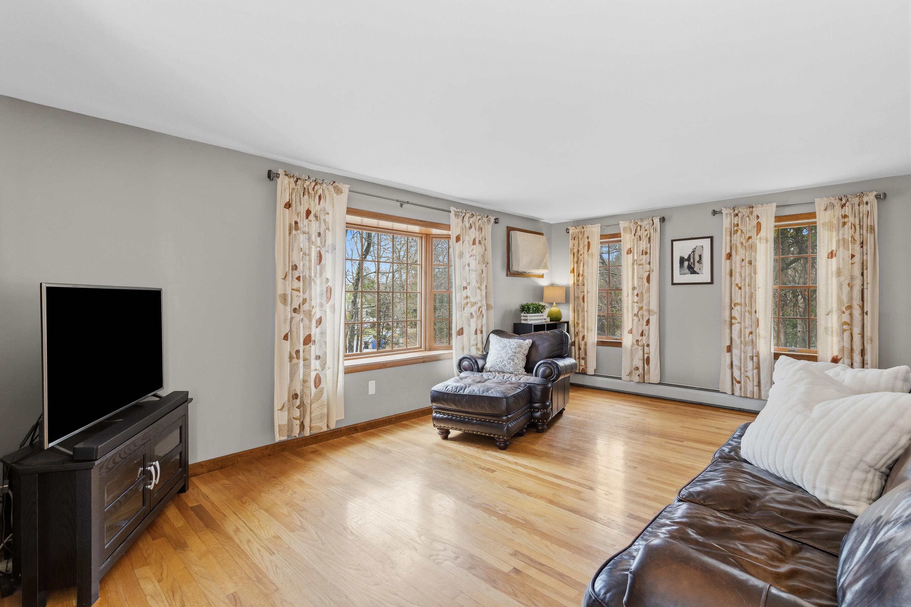 41 Windsor Boulevard