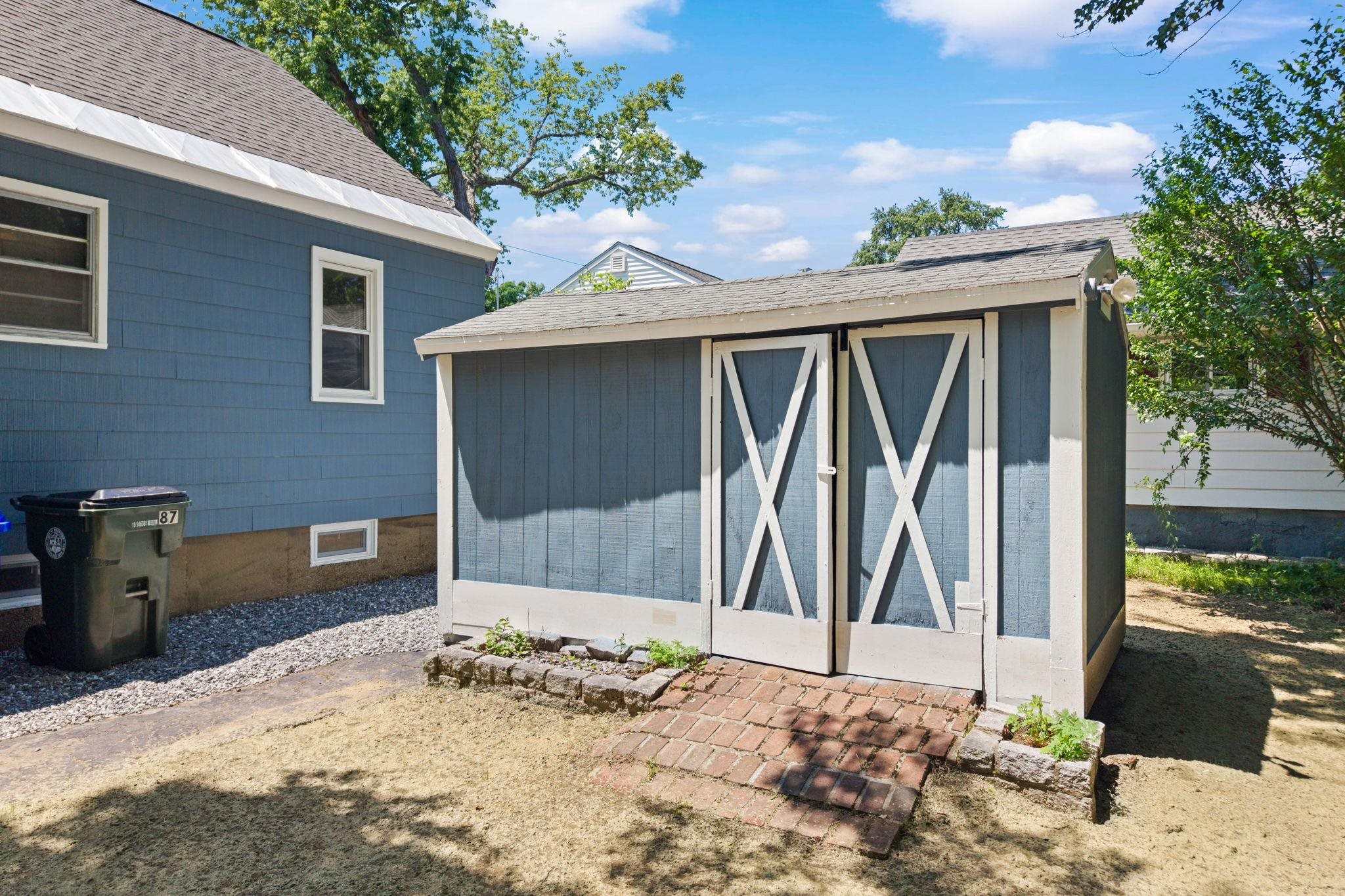 87 Saint Marie Street
