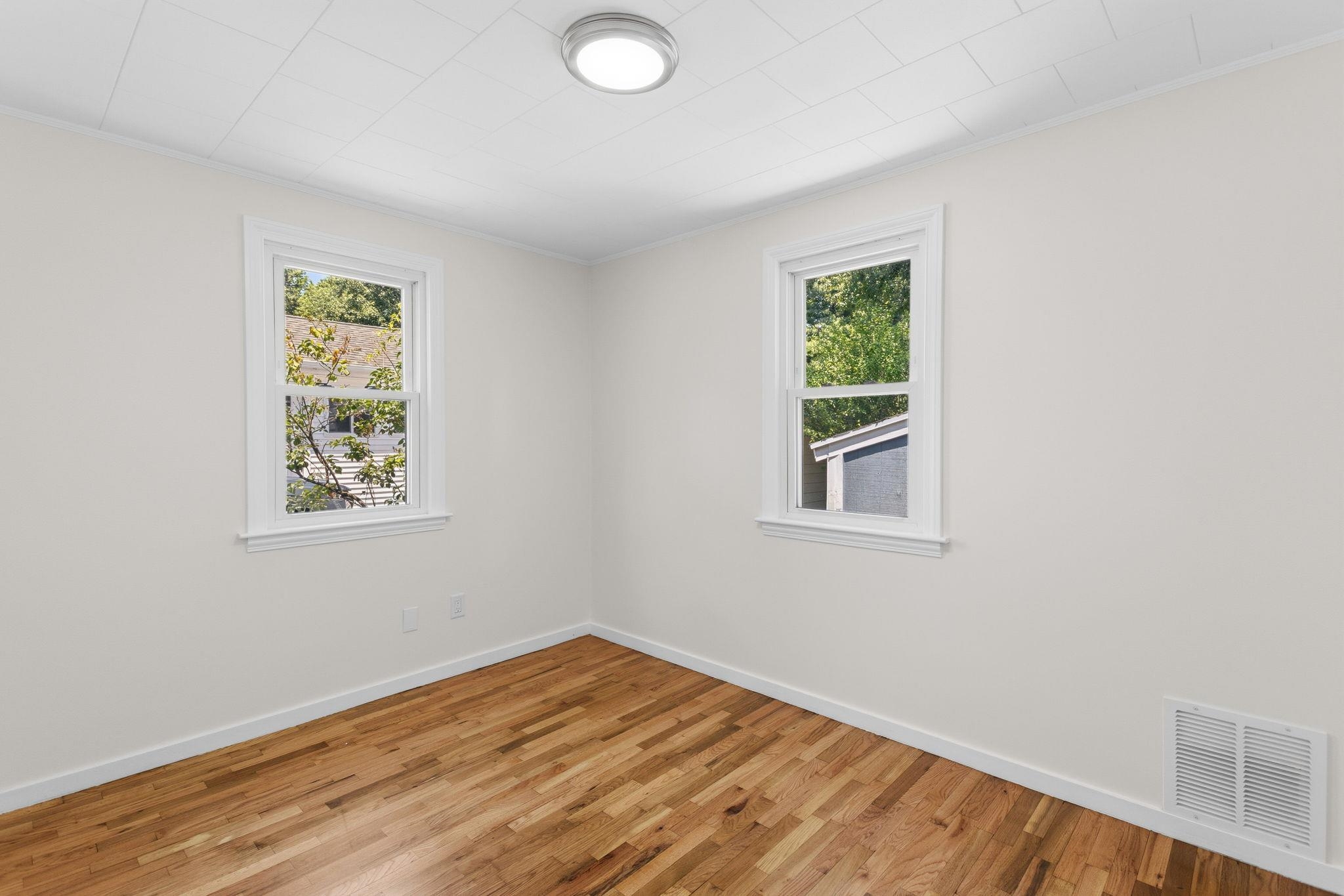 87 Saint Marie Street