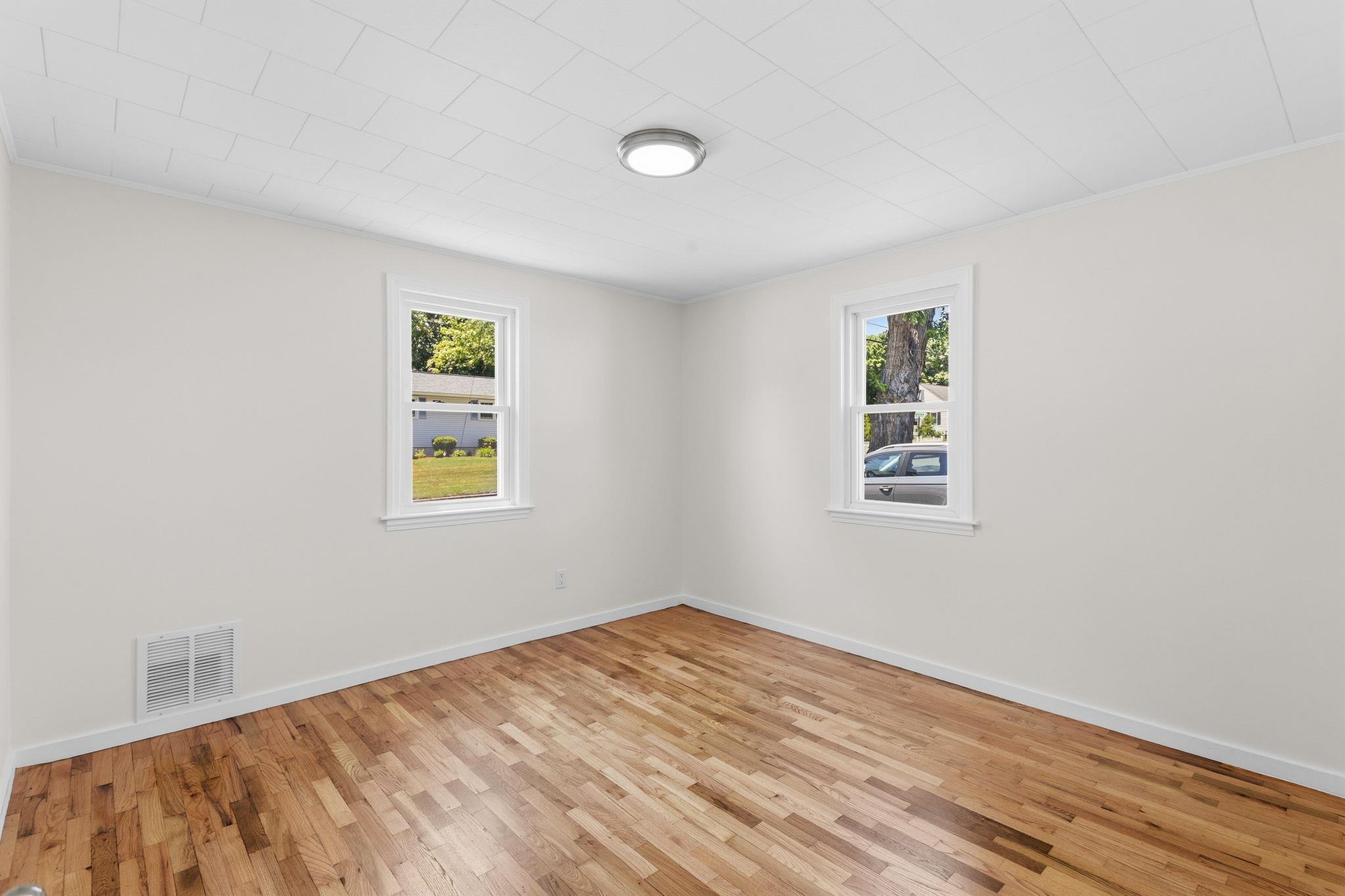 87 Saint Marie Street