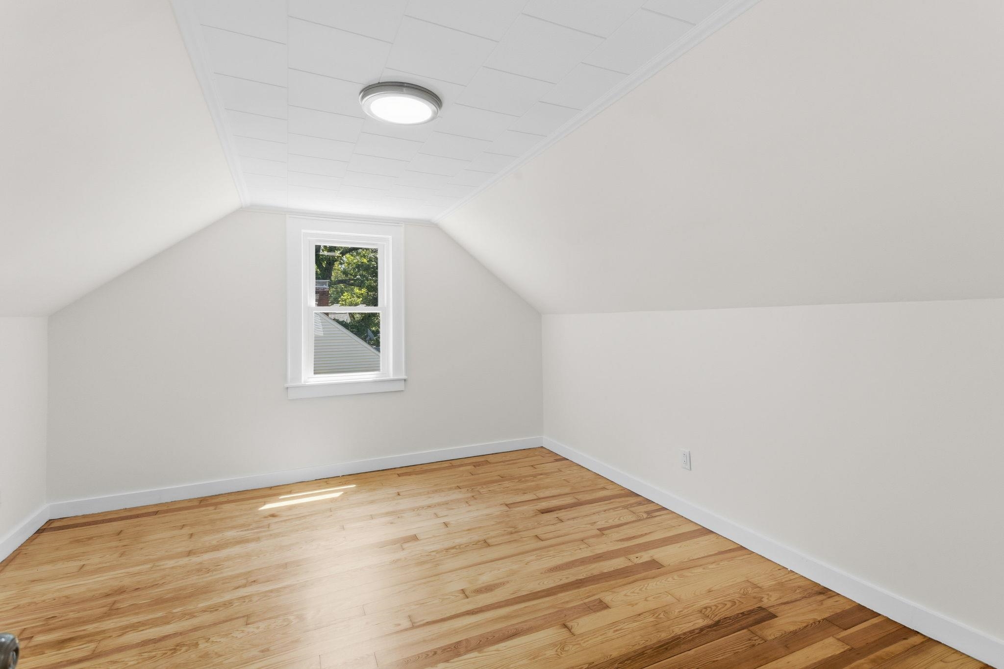 87 Saint Marie Street