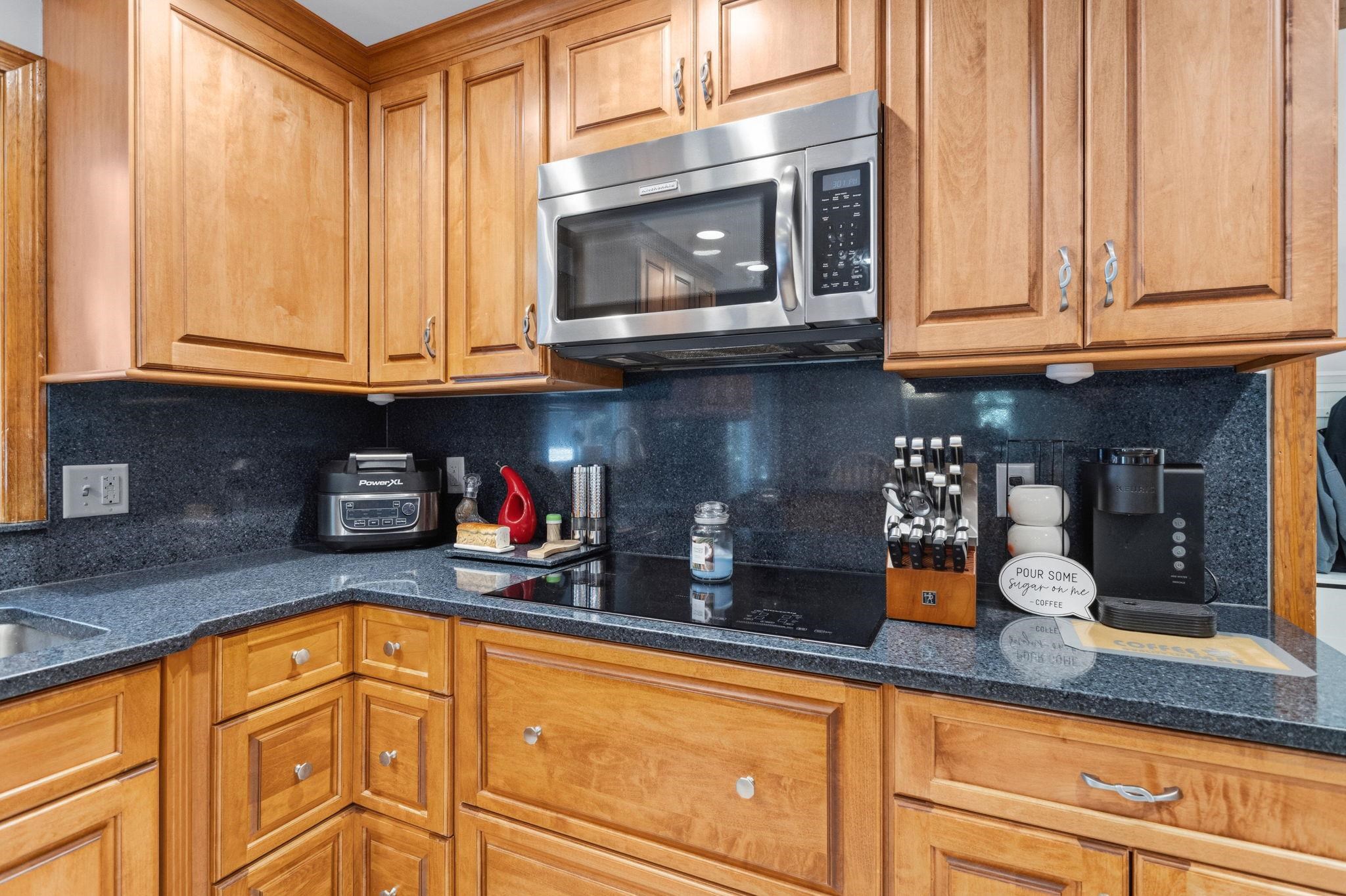 924 River Road