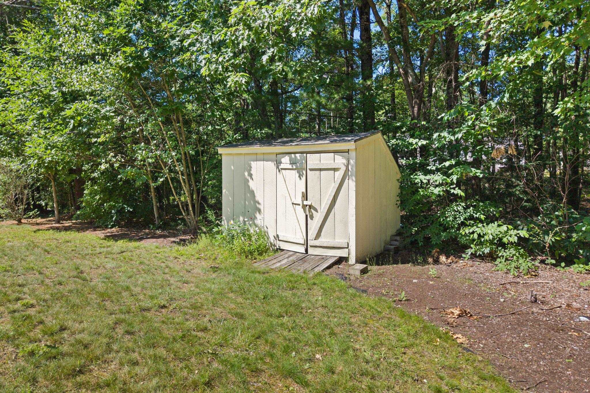 924 River Road