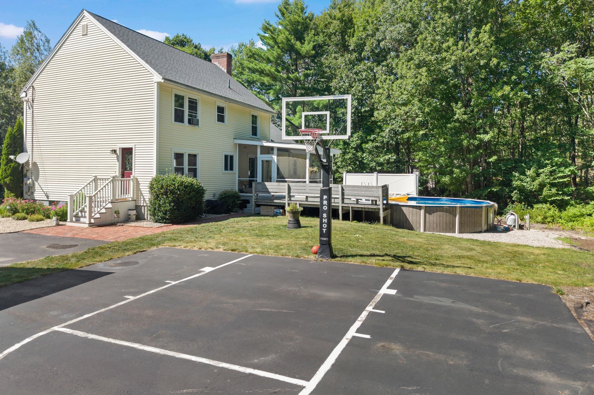 924 River Road