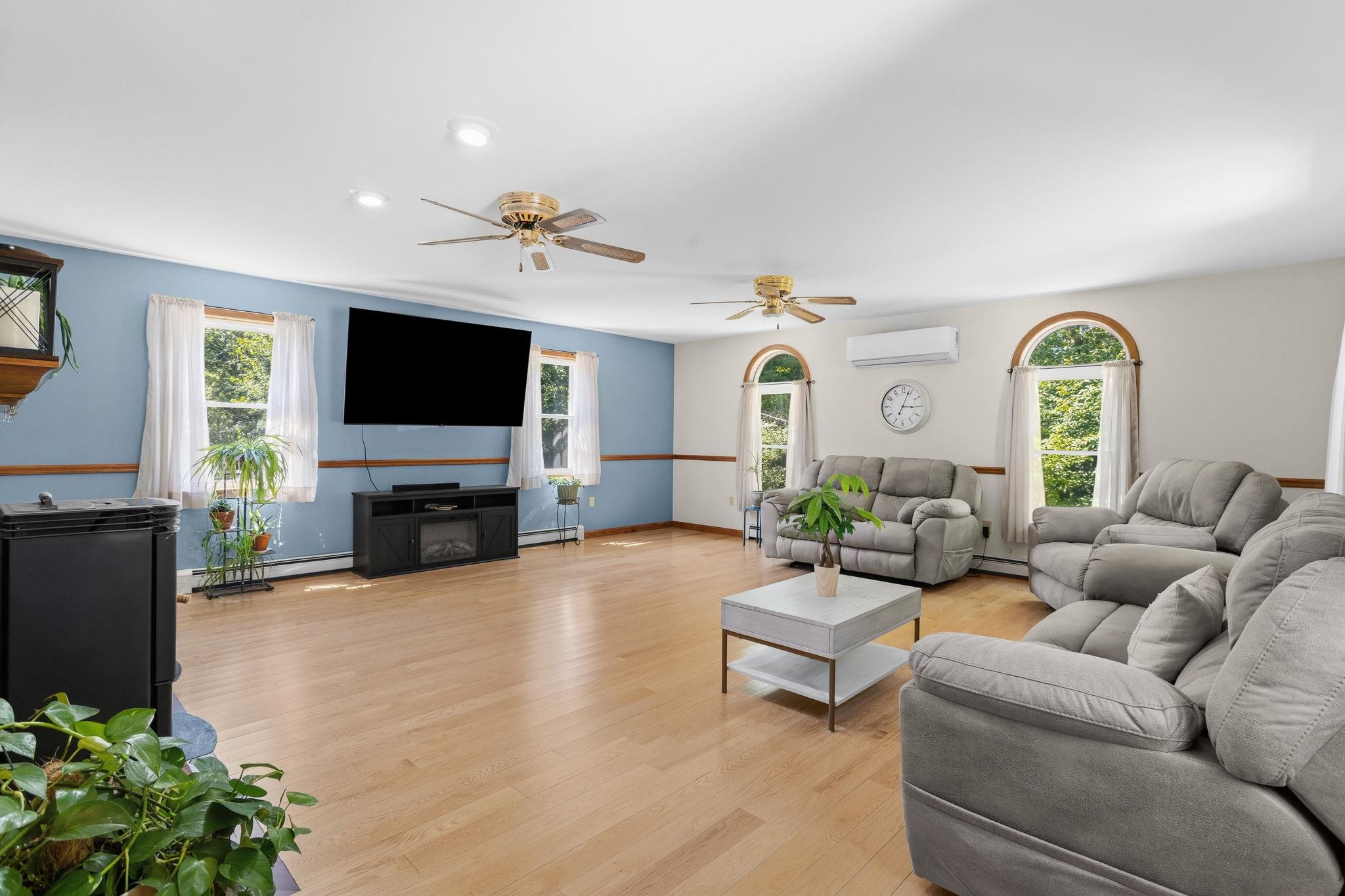 924 River Road