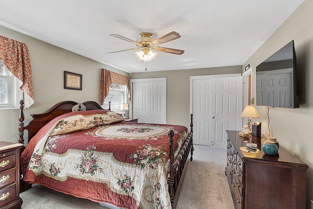 24 Oakridge Dr. # 24