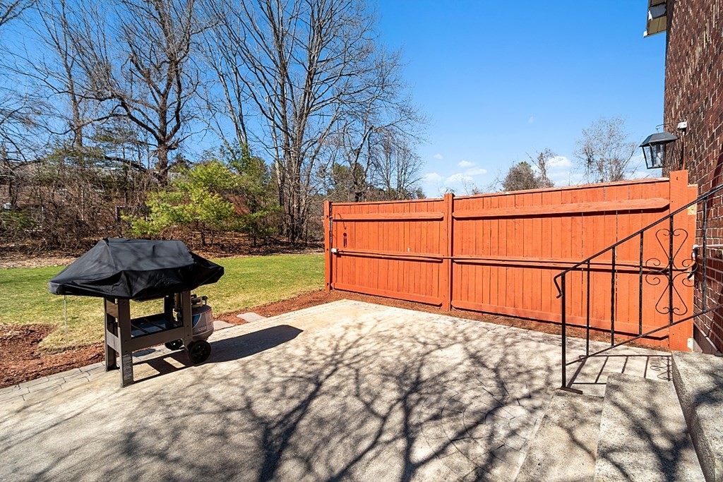 24 Oakridge Dr. # 24