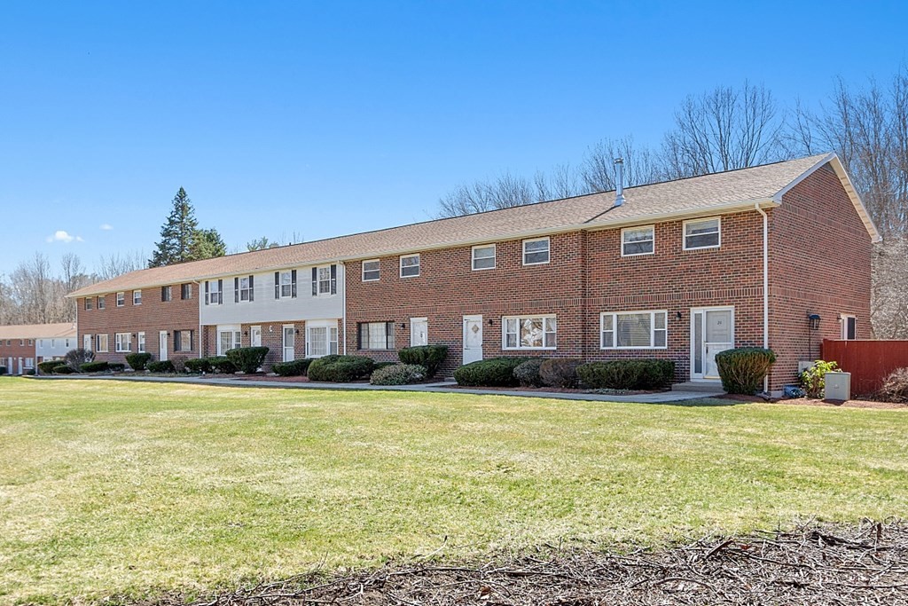24 Oakridge Dr. # 24