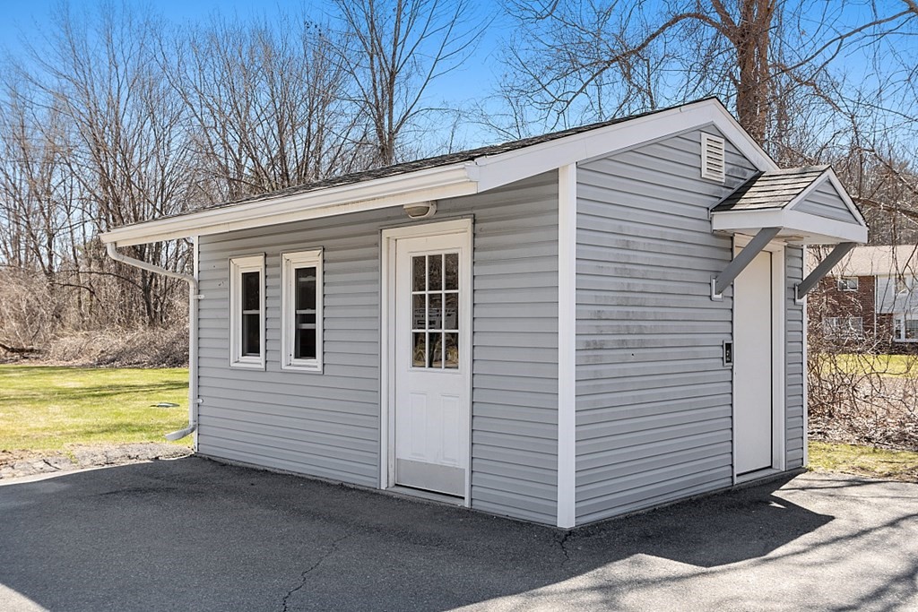 24 Oakridge Dr. # 24