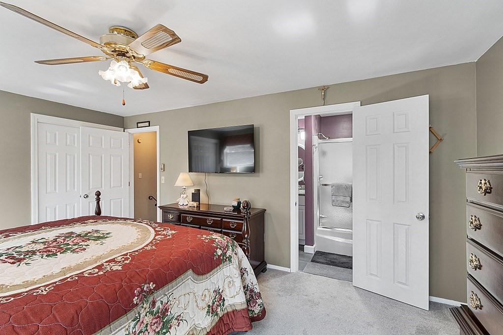 24 Oakridge Dr. # 24