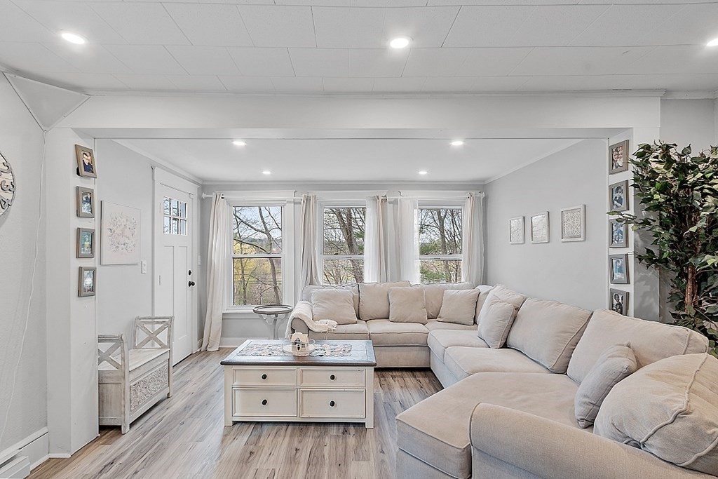 12 West Parish Ridge Rd.