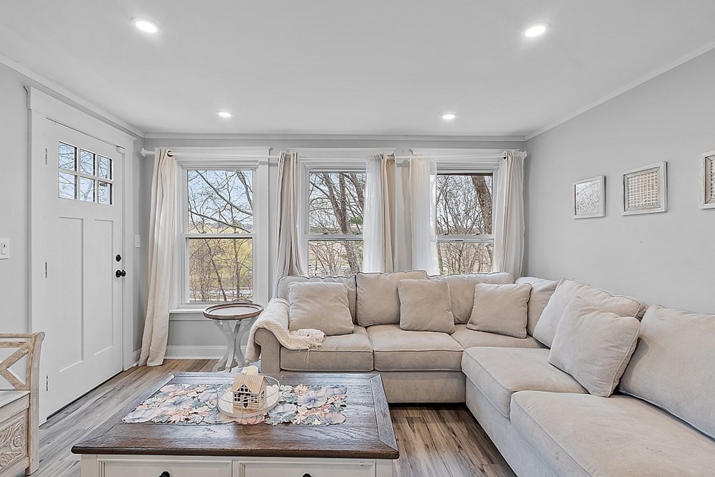 12 West Parish Ridge Rd.