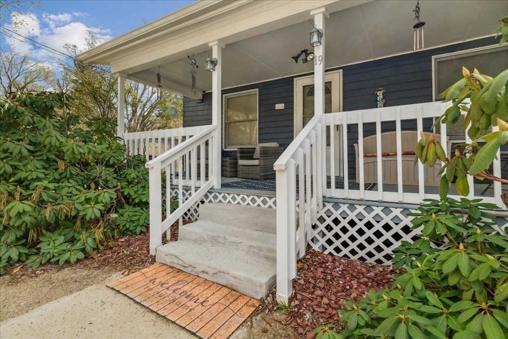 19 Berry St