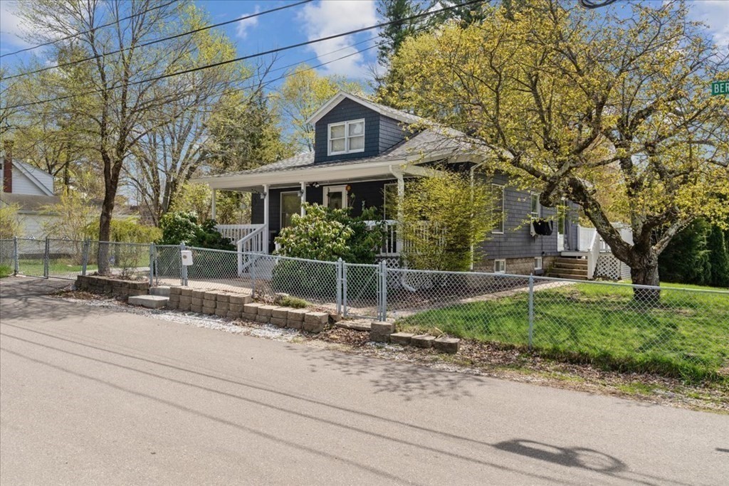 19 Berry St