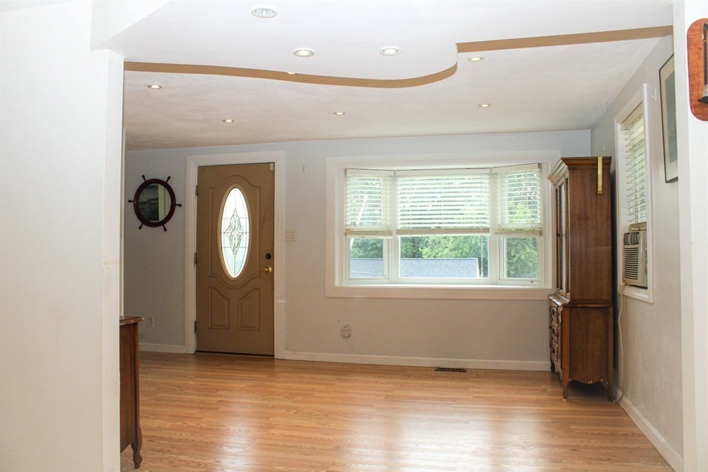 16 Leopold St