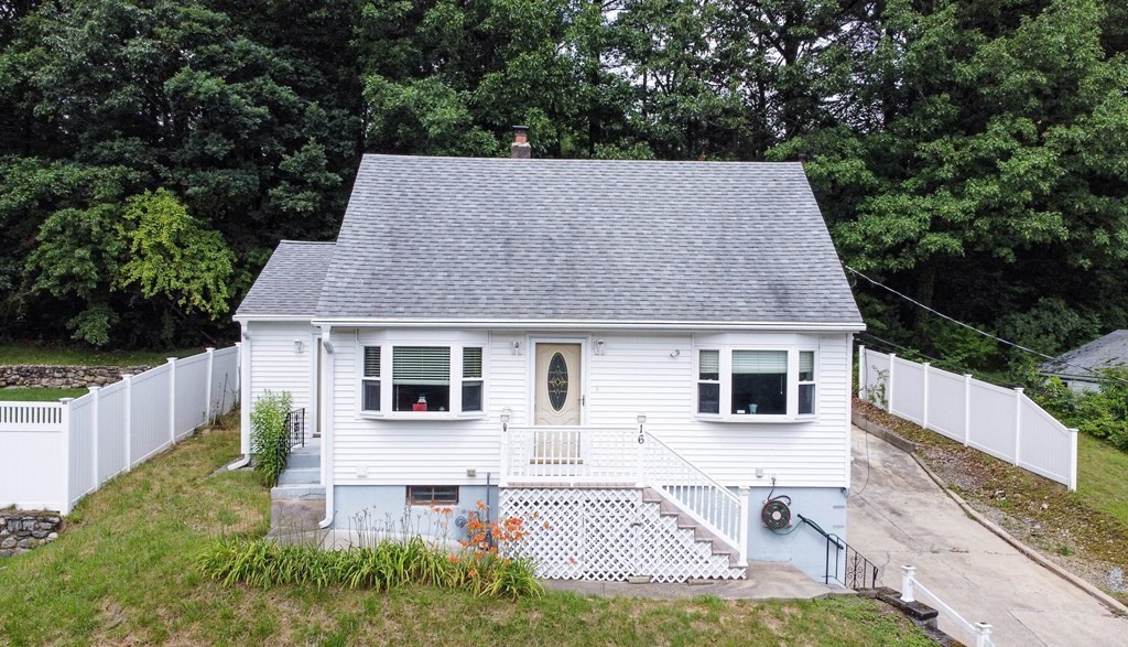 16 Leopold St