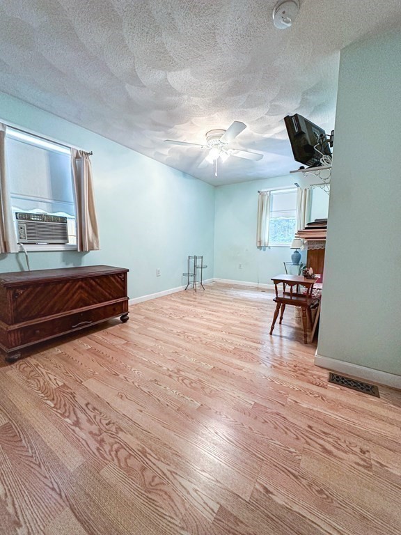 16 Leopold St