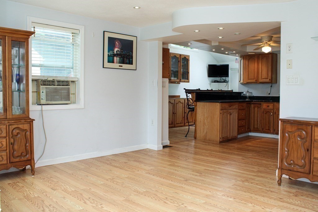 16 Leopold St