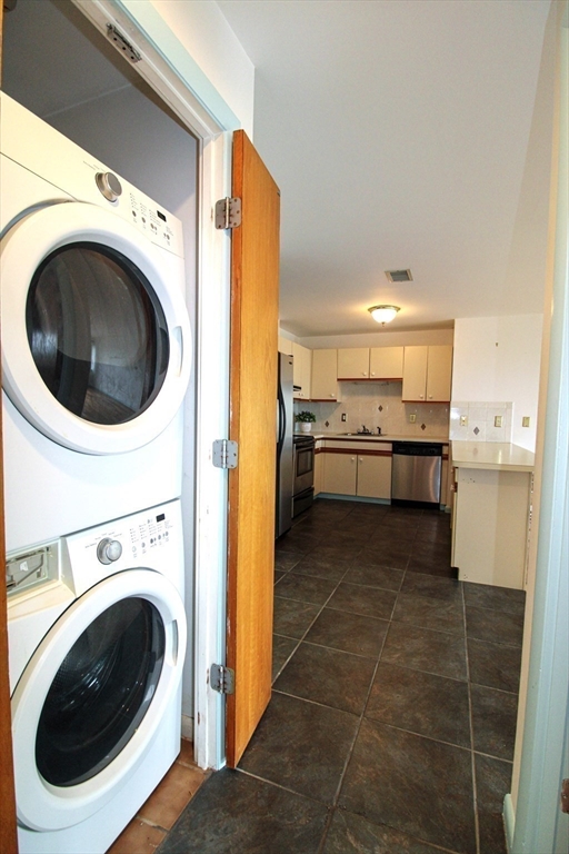 1 Carey Cir # 512