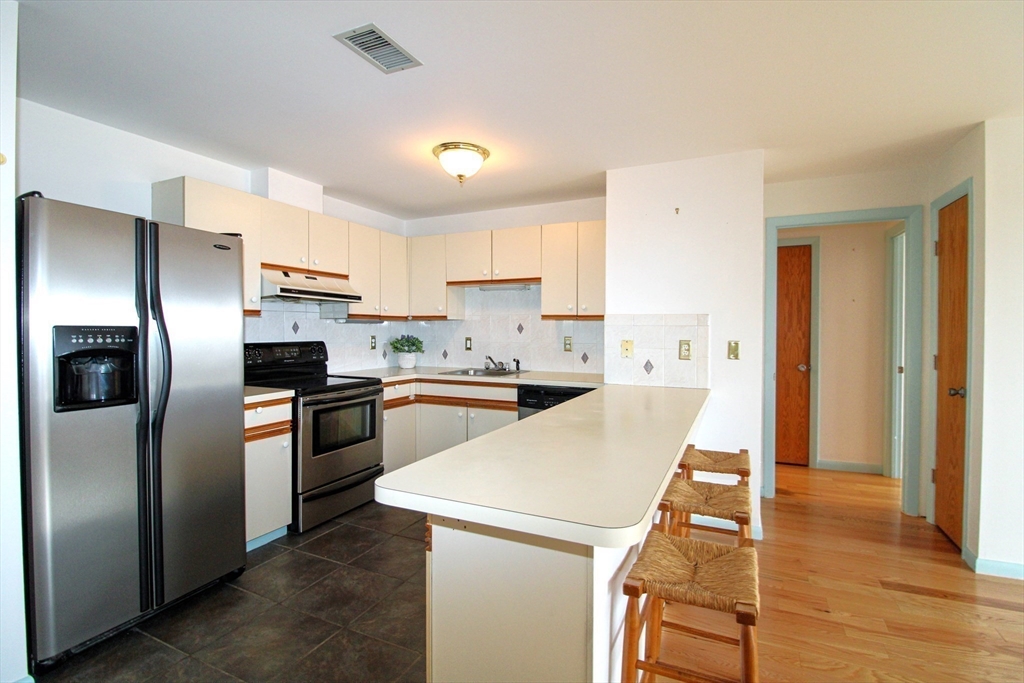 1 Carey Cir # 512